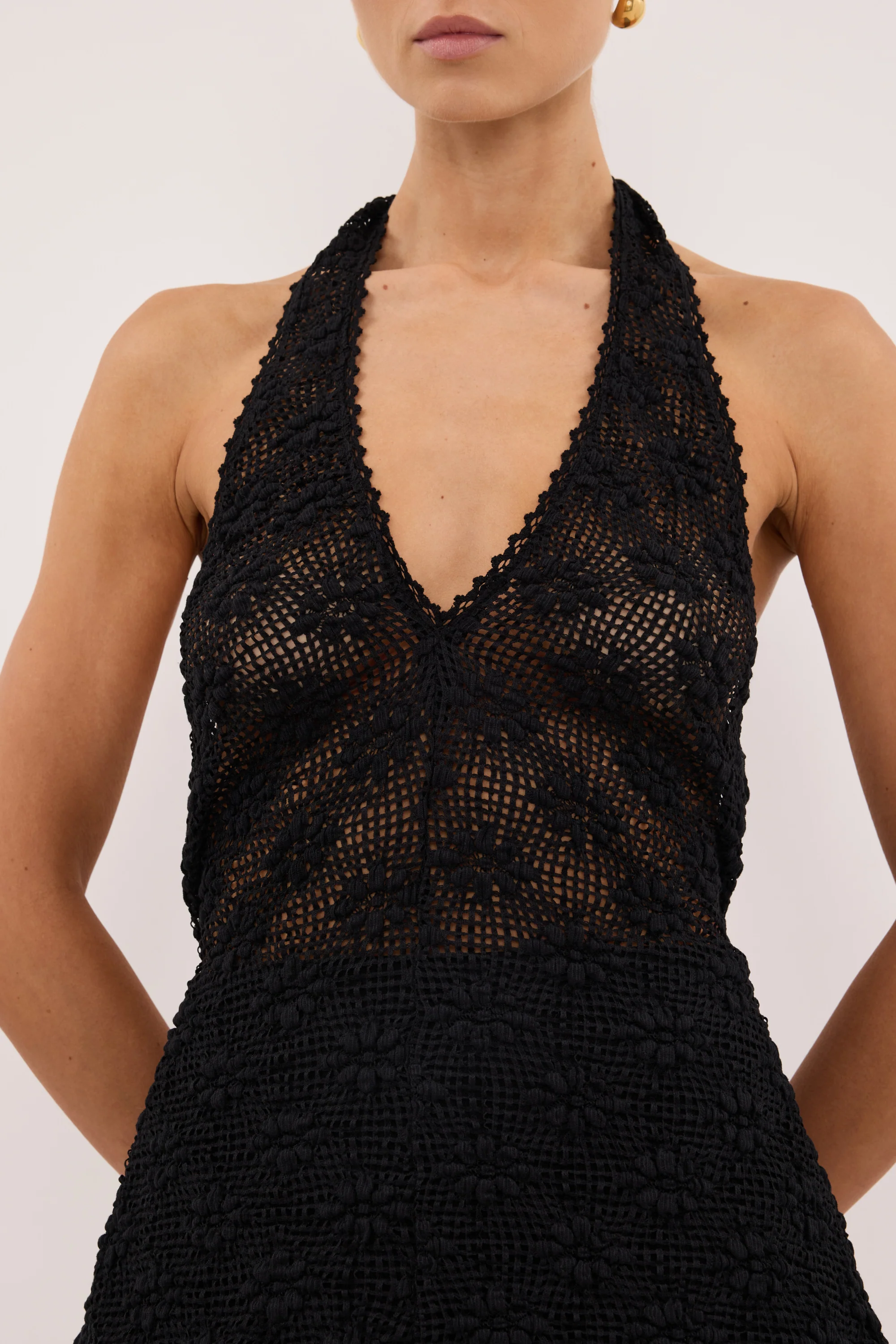 AGNES BLACK SLEEVELESS CROCHET HALTER TOP - Image 5