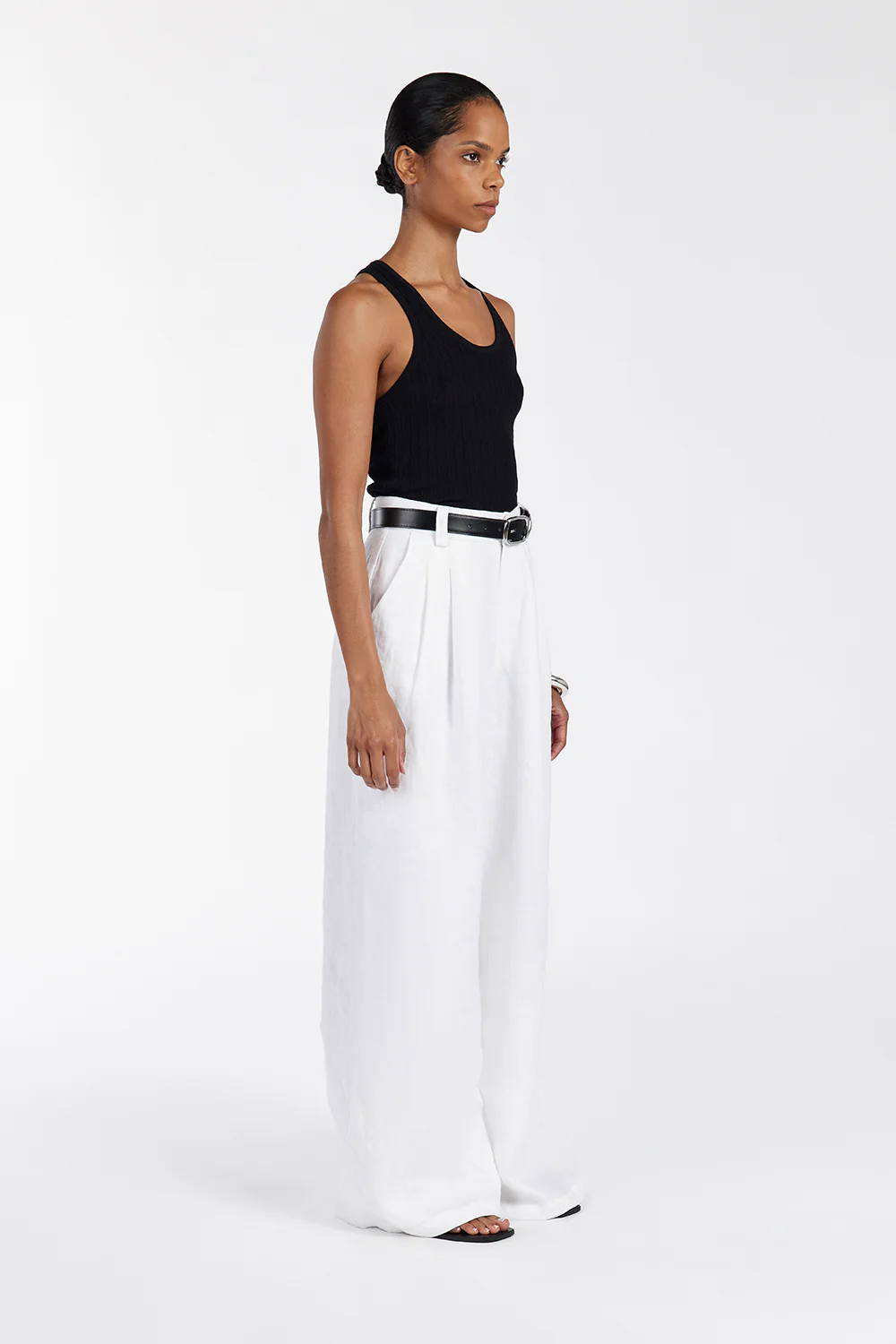 ALMA BLACK TEXTURED SCOOP KNIT TANK - Image 3