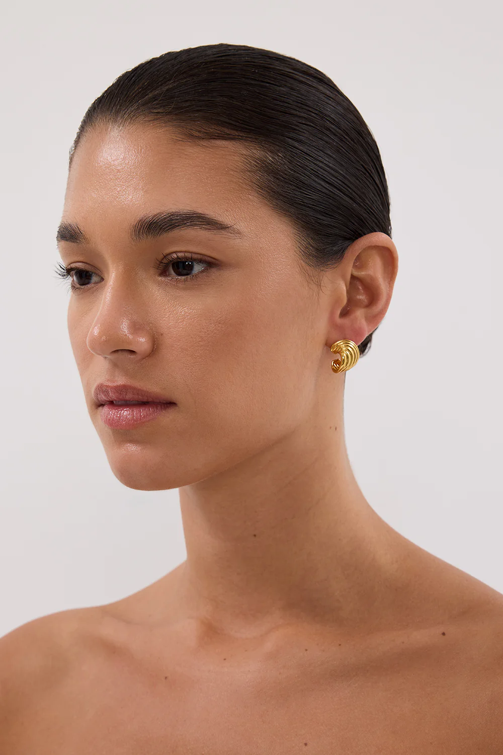 AMBER SCEATS KONA EARRING GOLD - Image 2