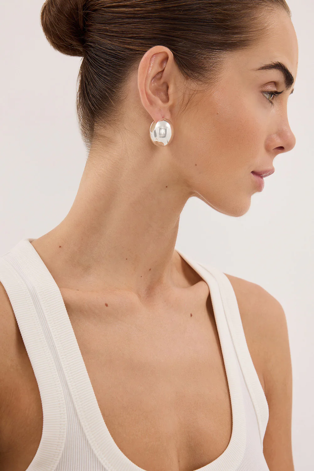 ANNA ROSSI LIGHT SILVER ORBIT HOOP - Image 2