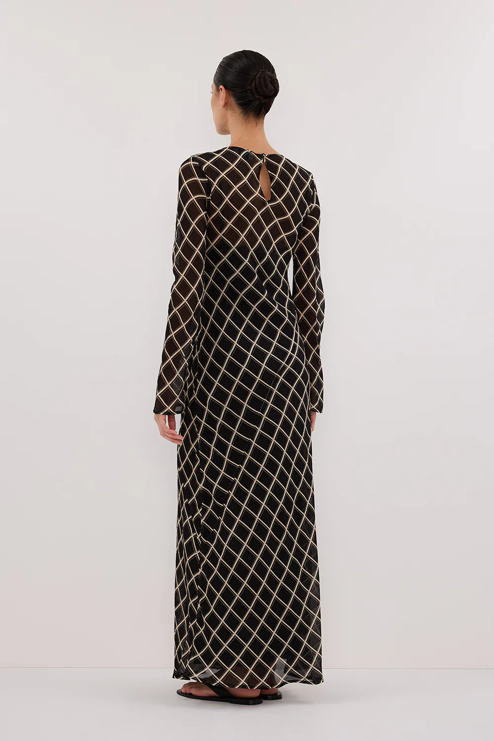 ARLINGTON BLACK LONG SLEEVE MIDI DRESS - Image 4