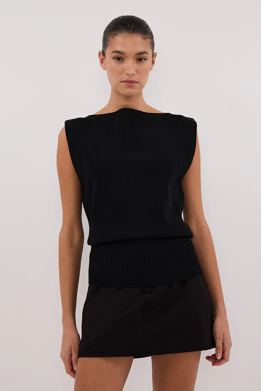 ELSA BLACK SLEEVELESS KNIT TOP - Image 7