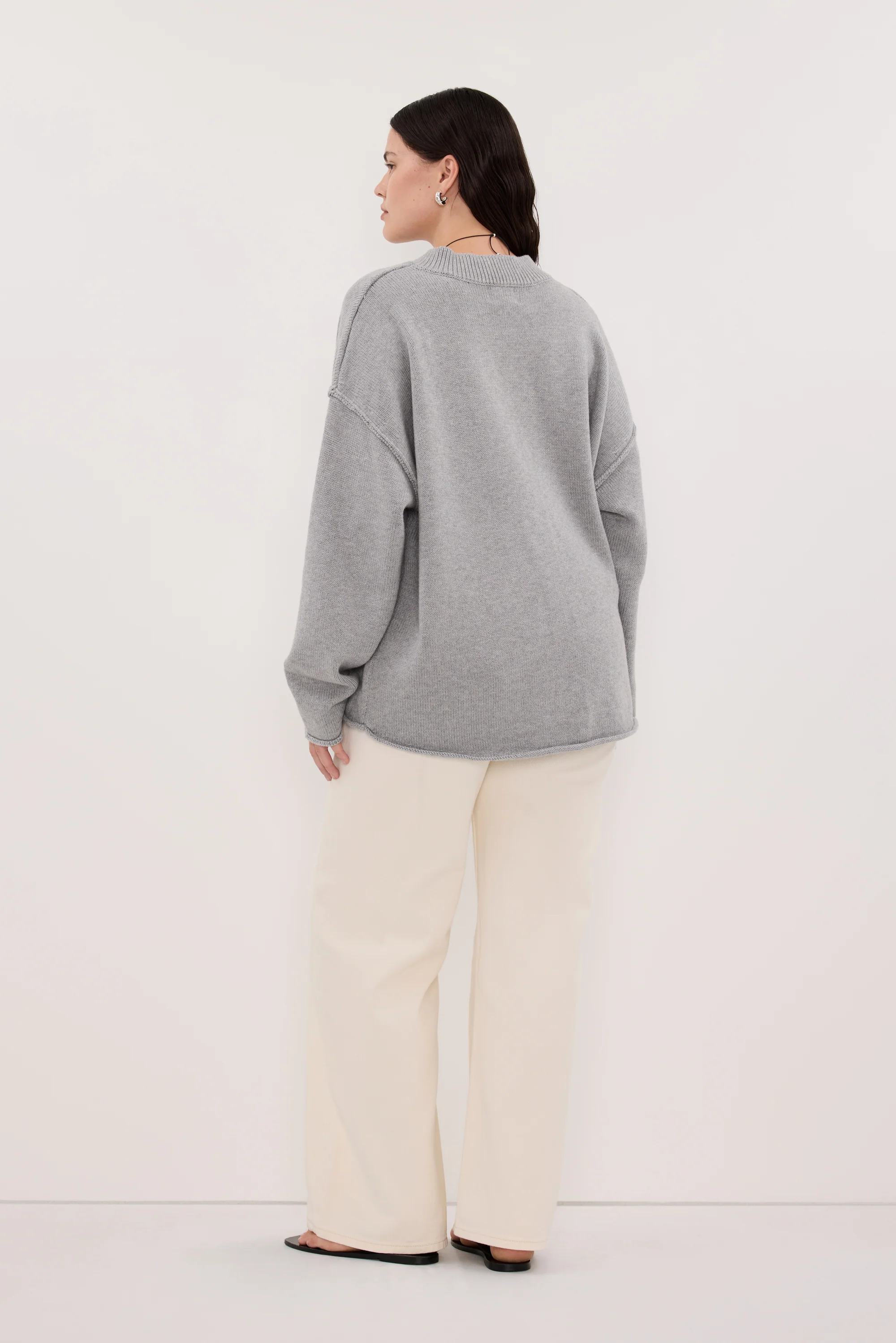 FLINT SILVER V NECK KNIT JUMPER - Image 7