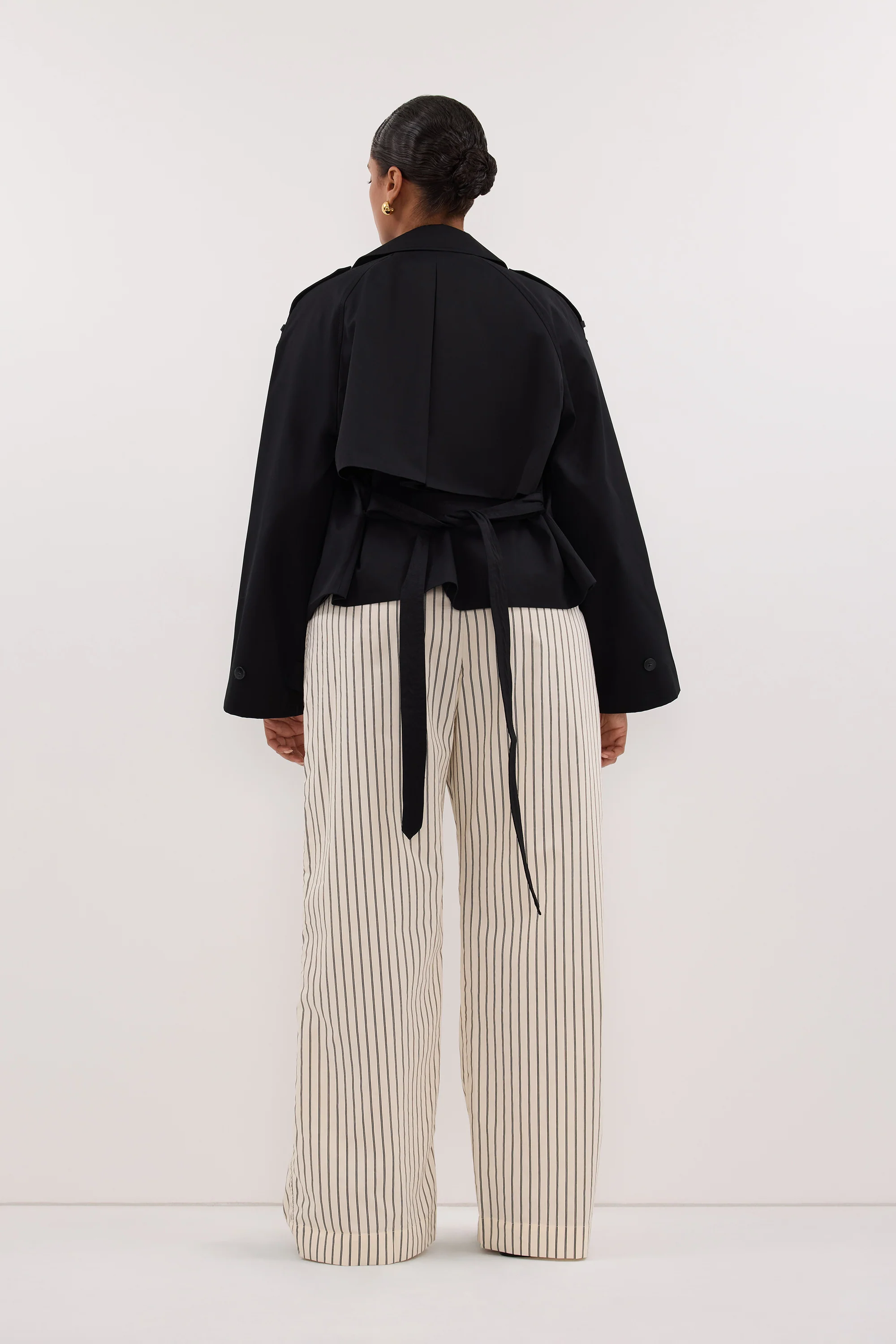 GABRIEL BLACK CROPPED TRENCH COAT - Image 8