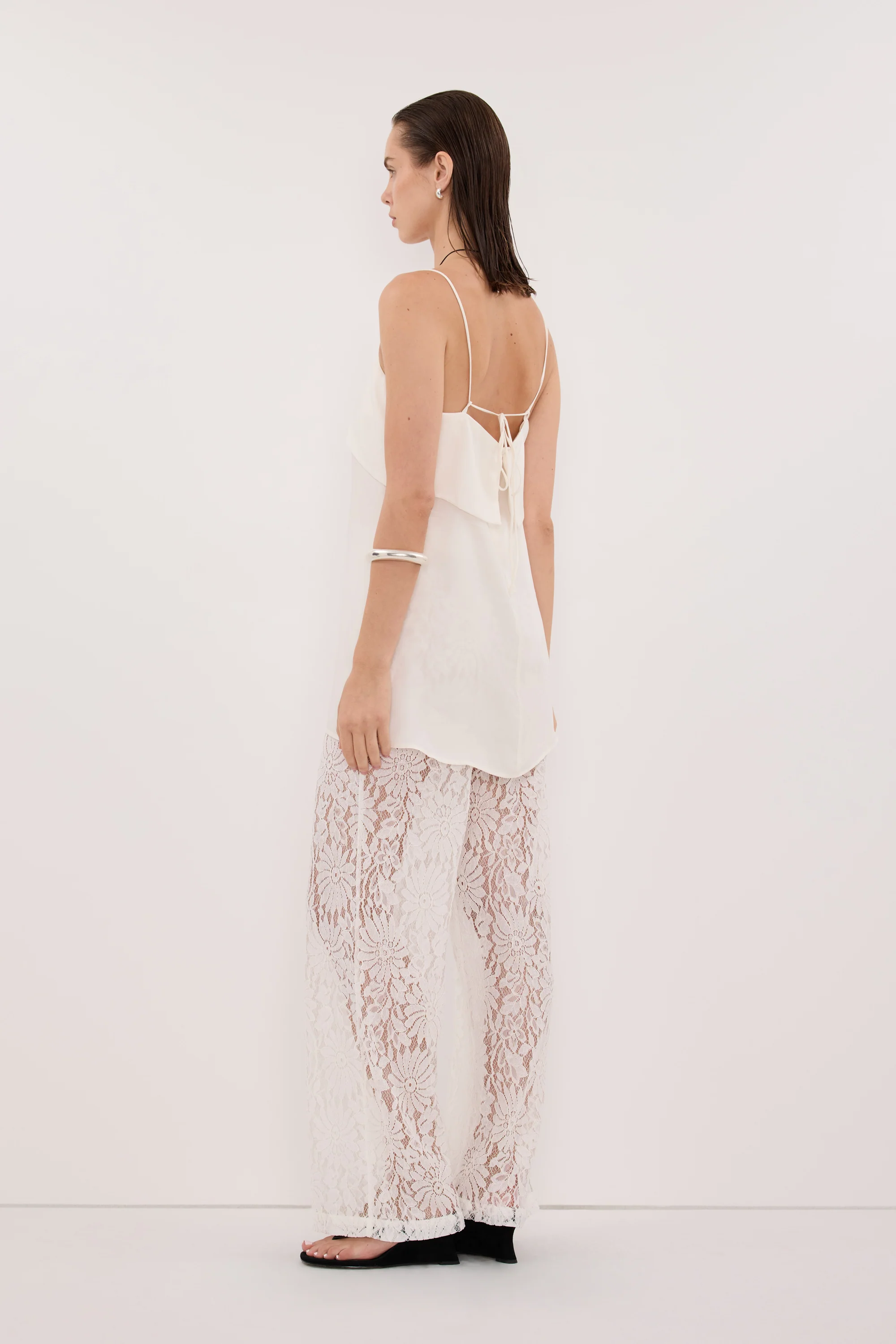 IDA WHITE SLEEVELESS FOLDOVER CAMI TOP - Image 4