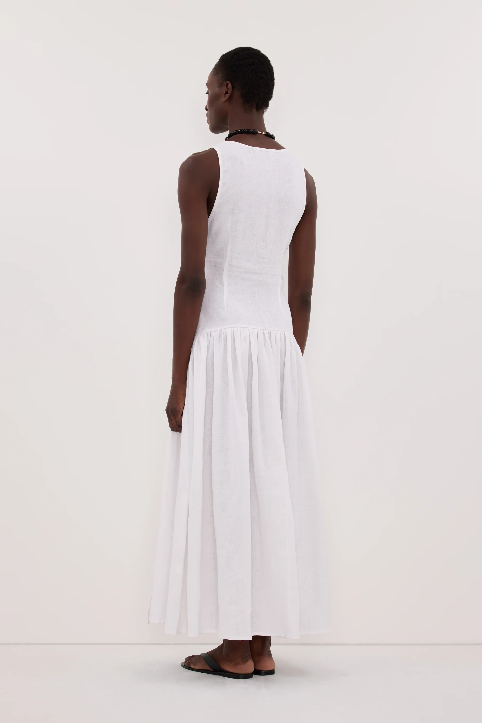 ILIO WHITE SLEEVELESS LINEN WRAP MIDI DRESS - Image 4
