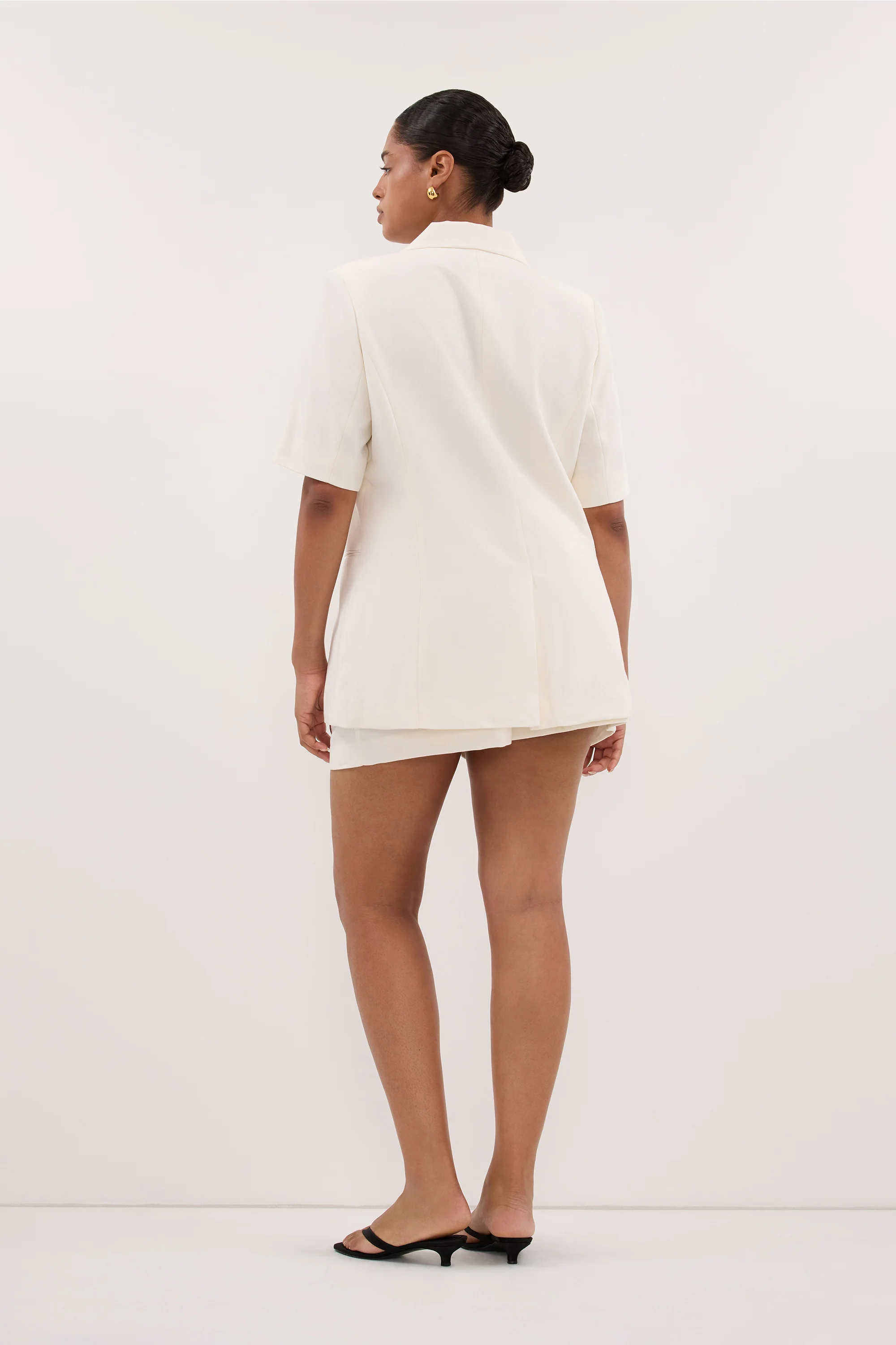 JORDY CREAM TAILORED SHORT - Image 6