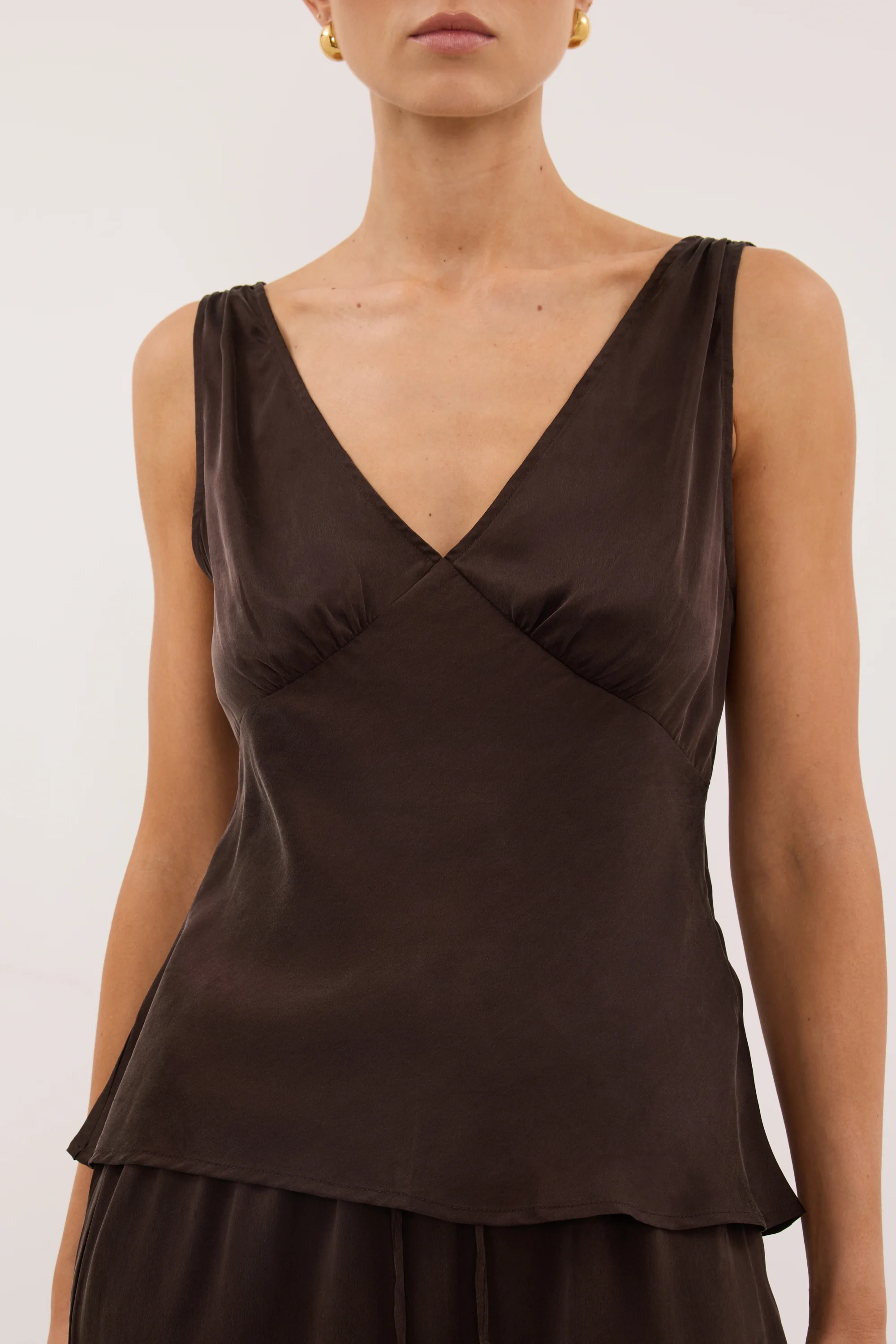JORJA BITTER CHOC SLEEVELESS SILK TOP - Image 6