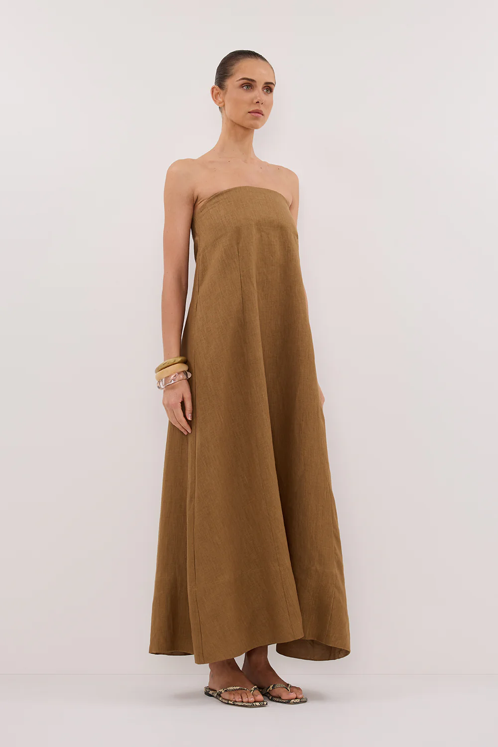 KINSLEY FERN LINEN STRAPLESS MIDI DRESS - Image 3