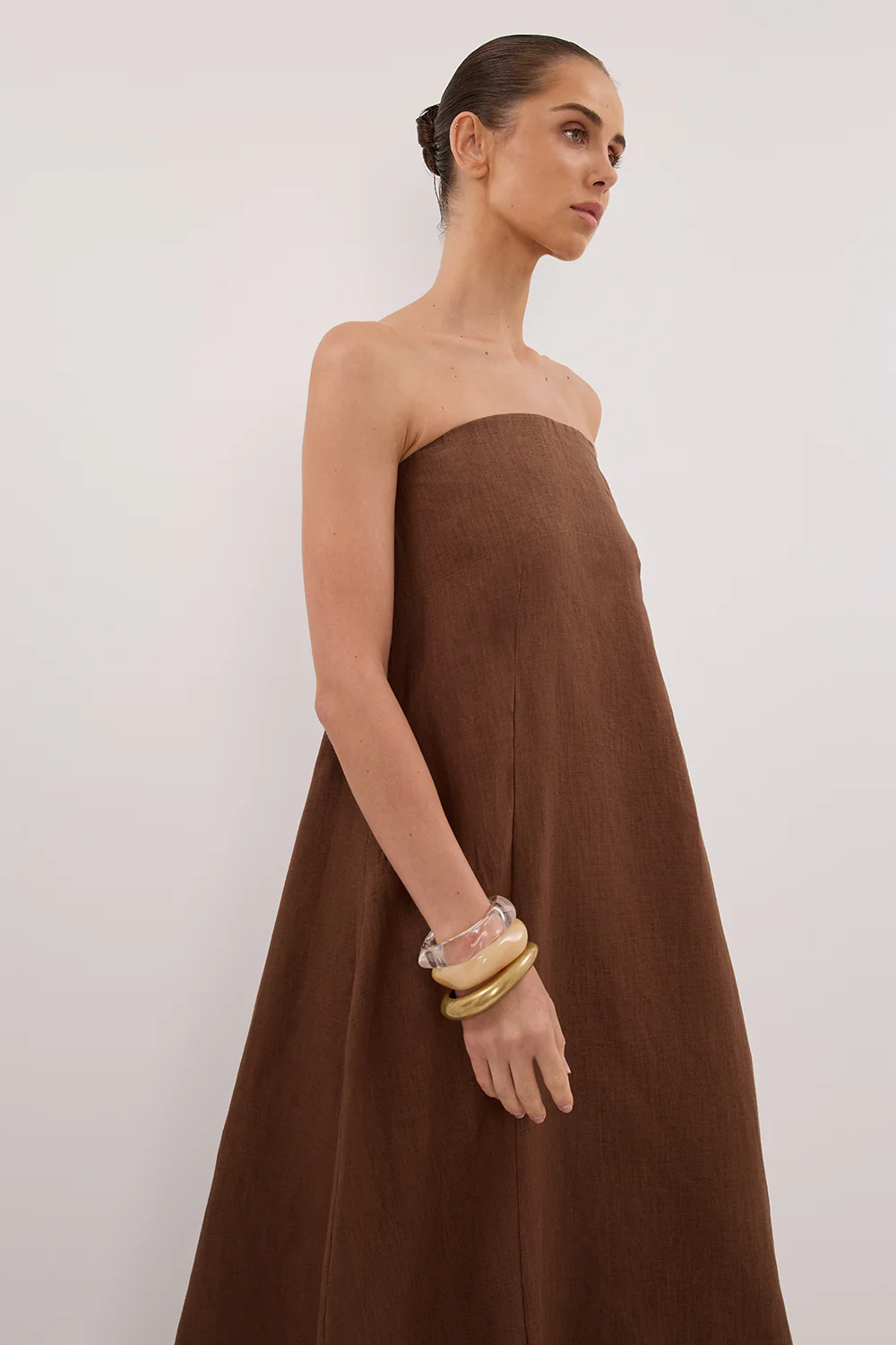 KINSLEY FONDANT LINEN STRAPLESS MIDI DRESS - Image 6