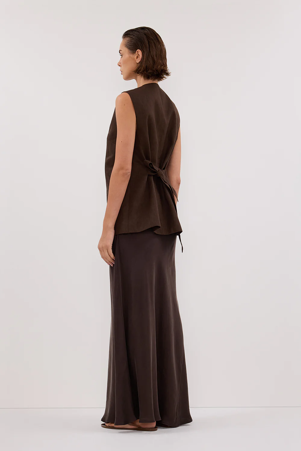 KNOX BITTER CHOC LINEN VEST - Image 4