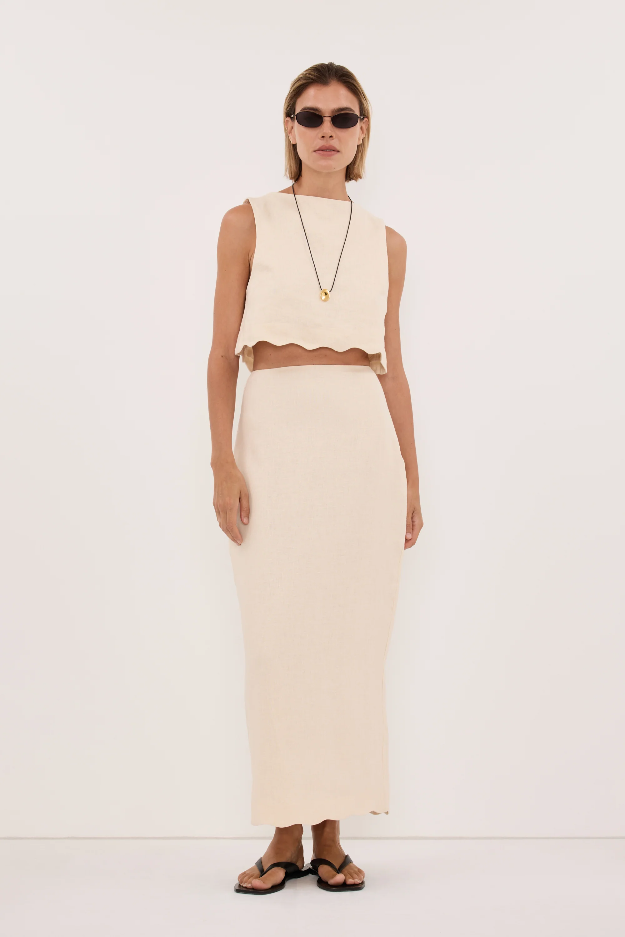 LELA SANDSTONE LINEN CROP TOP