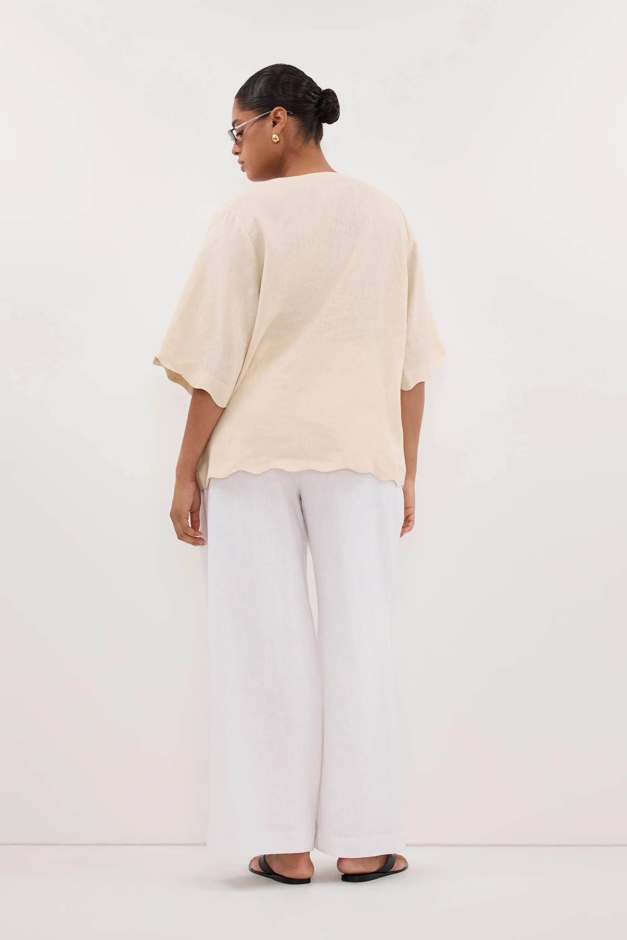 LELA SANDSTONE SHORT SLEEVE LINEN SHIRT - Image 6