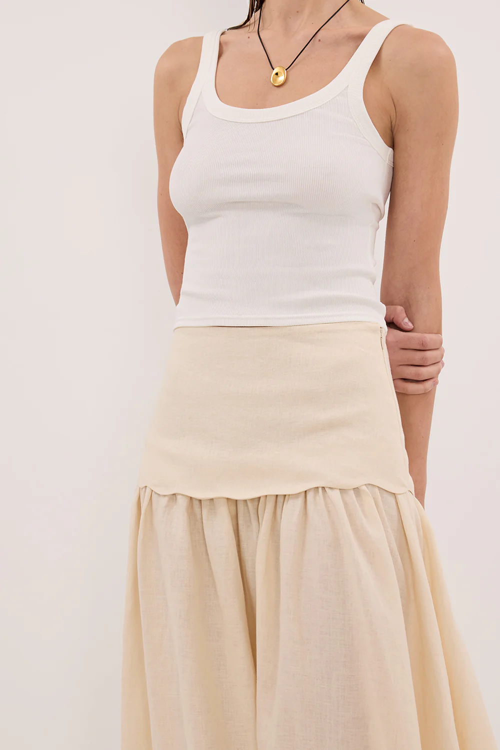 LELA SANDSTONE FOLDOVER LINEN MIDI SKIRT - Image 5
