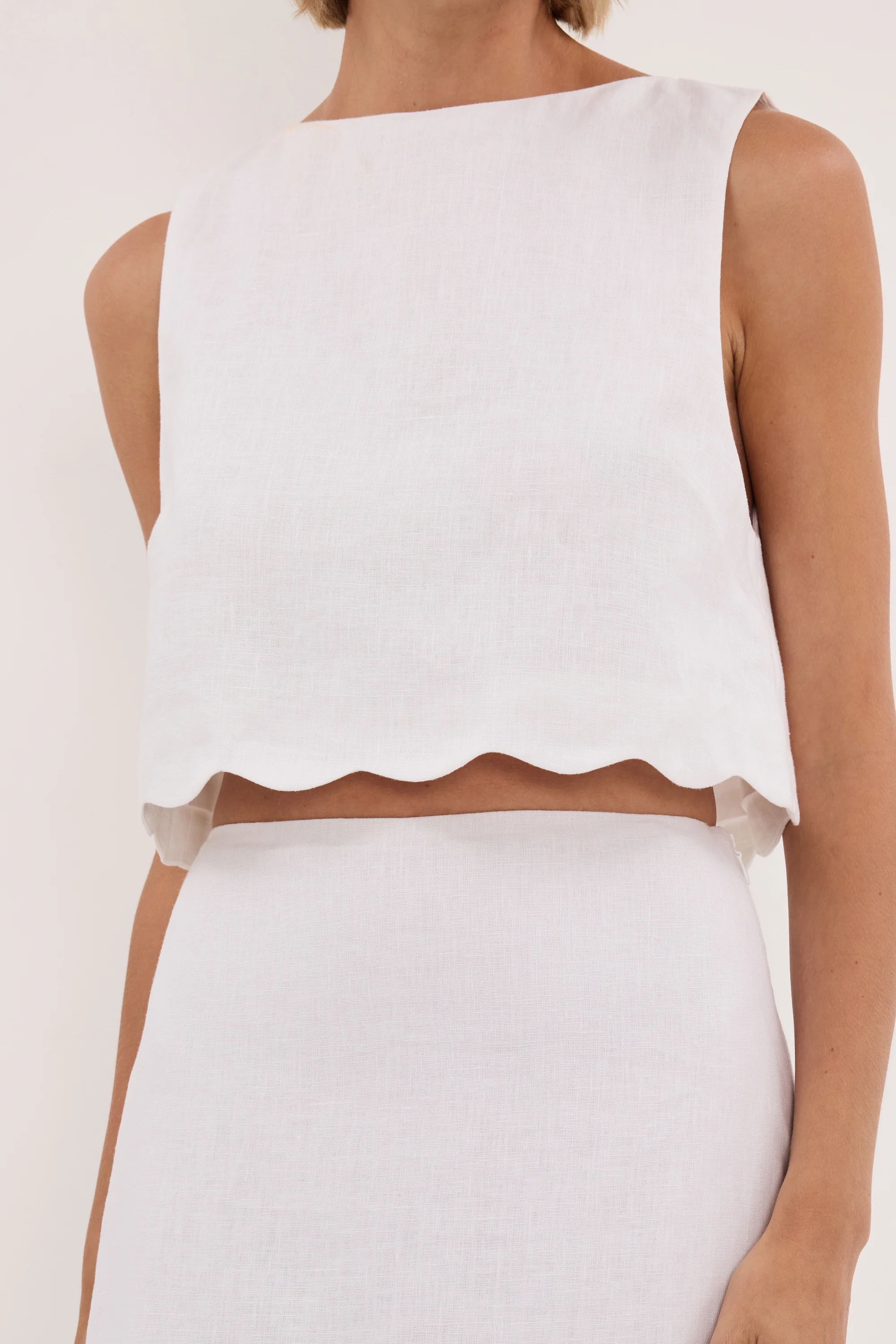 LELA WHITE LINEN CROP TOP - Image 5