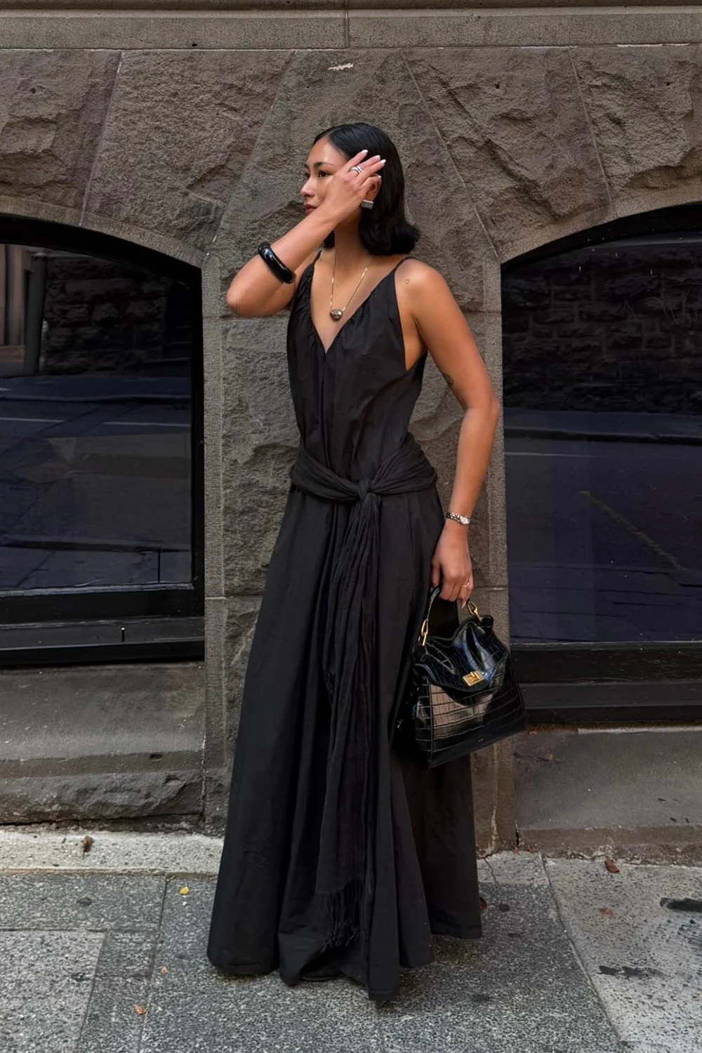 LIANA BLACK SLEEVELESS POPLIN TENT MIDI DRESS