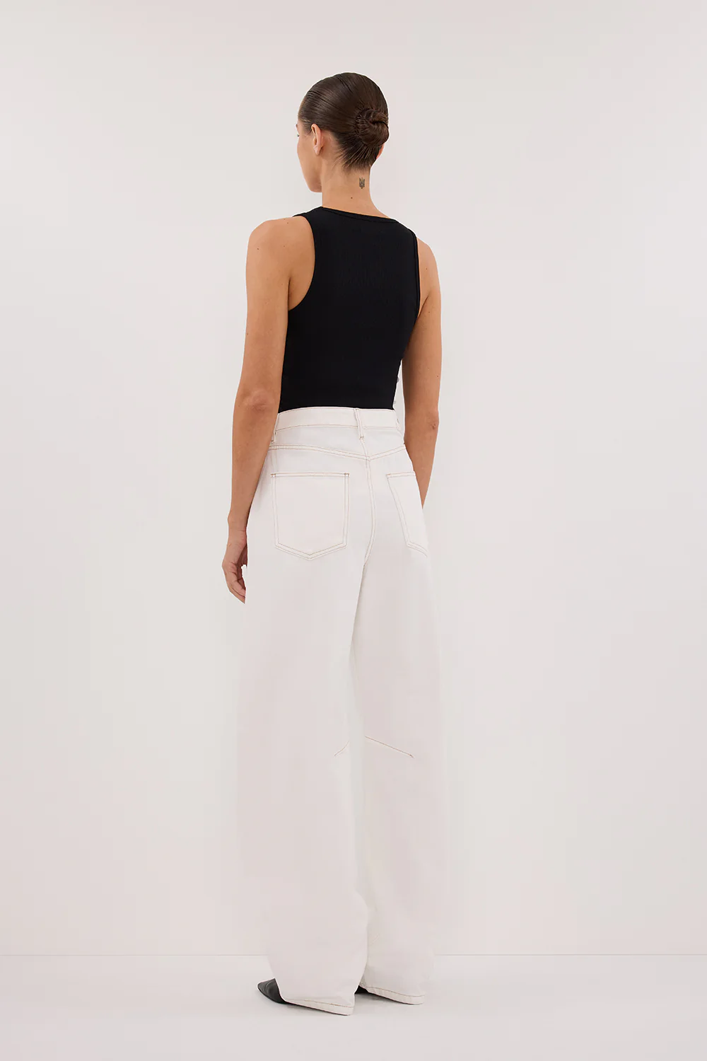 LIV WHITE DENIM BARREL LEG JEAN - Image 4