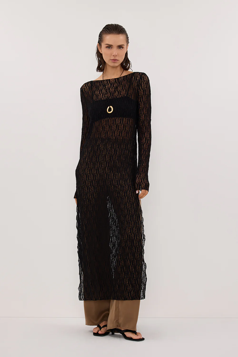LIZZIE BLACK BOAT NECK TUNIC TOP