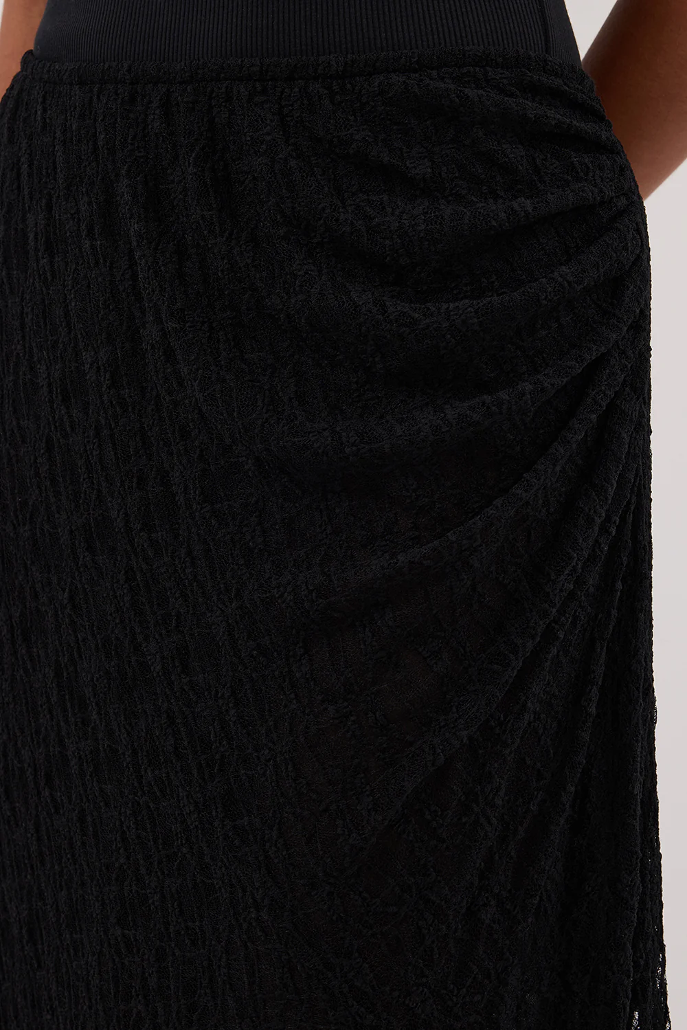 LIZZIE BLACK LAYERED LACE MIDI SKIRT - Image 5
