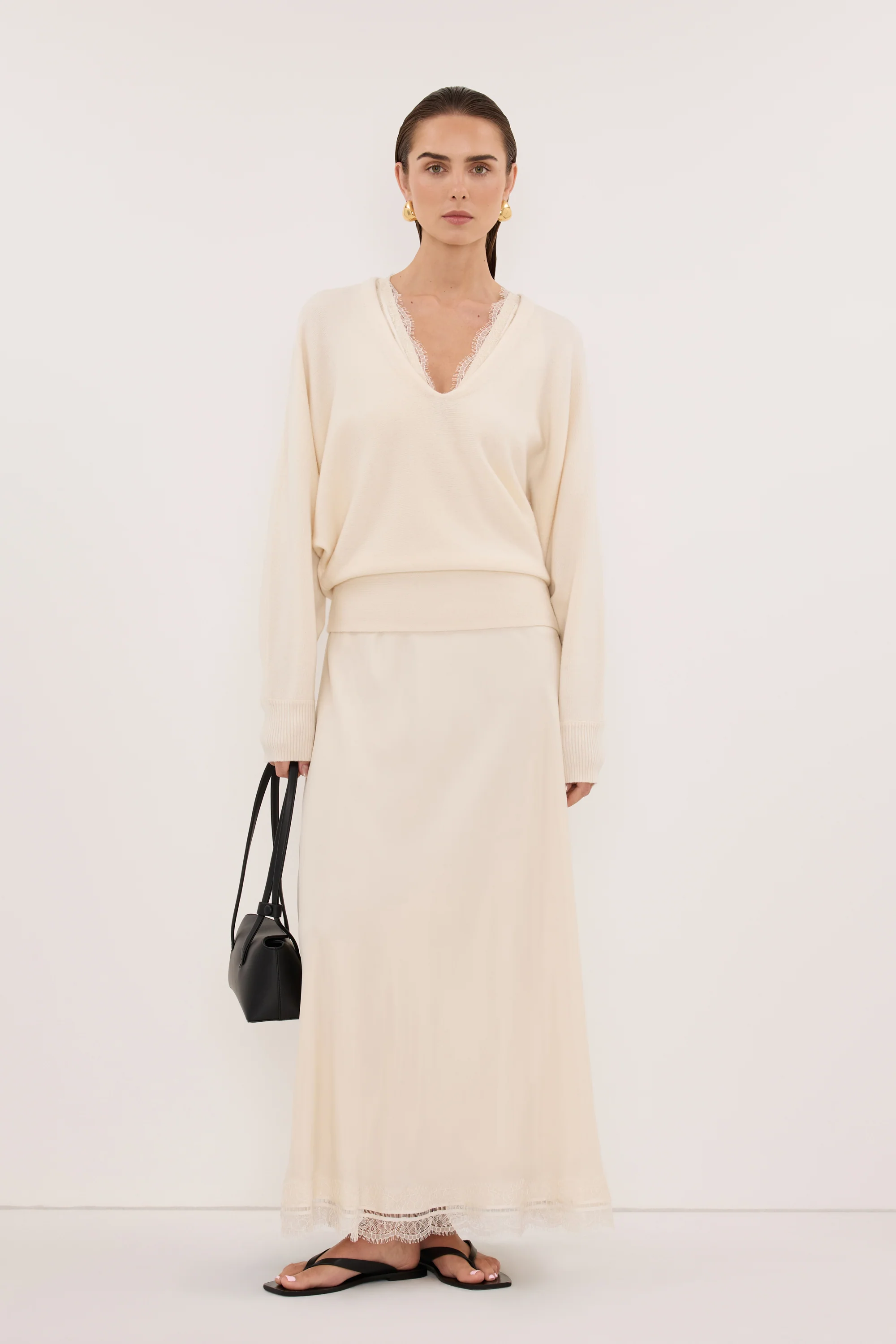 LUMI CREAM V NECK MERINO KNIT JUMPER