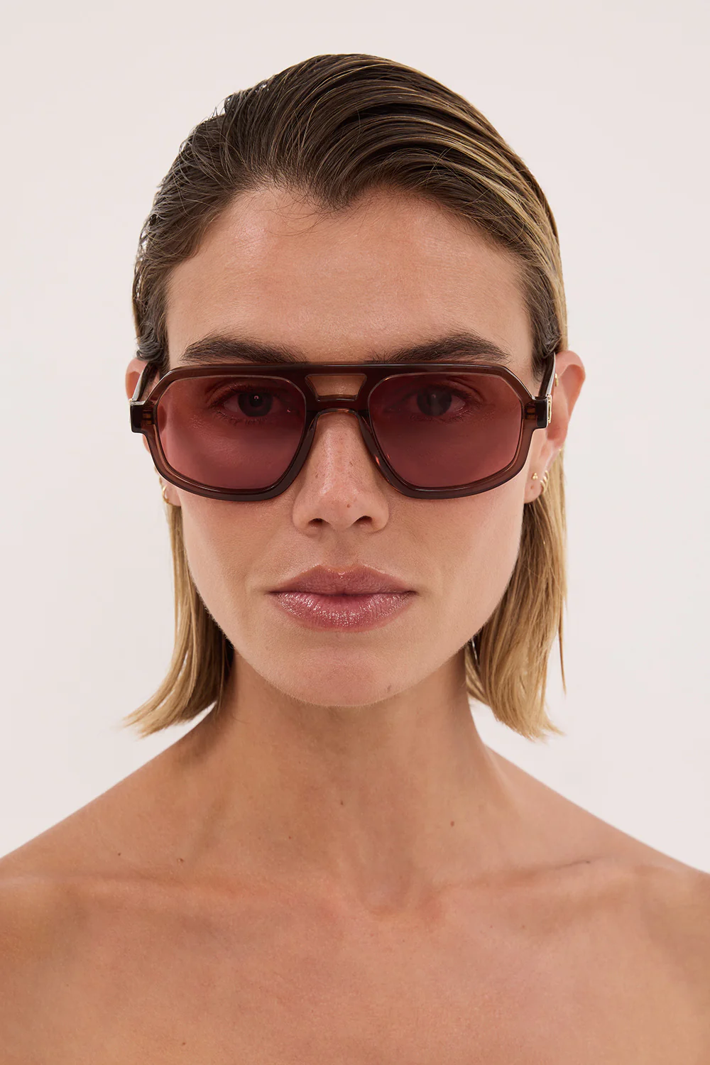 LUV LOU THE BANKS BURGUNDY SUNGLASSES - Image 2