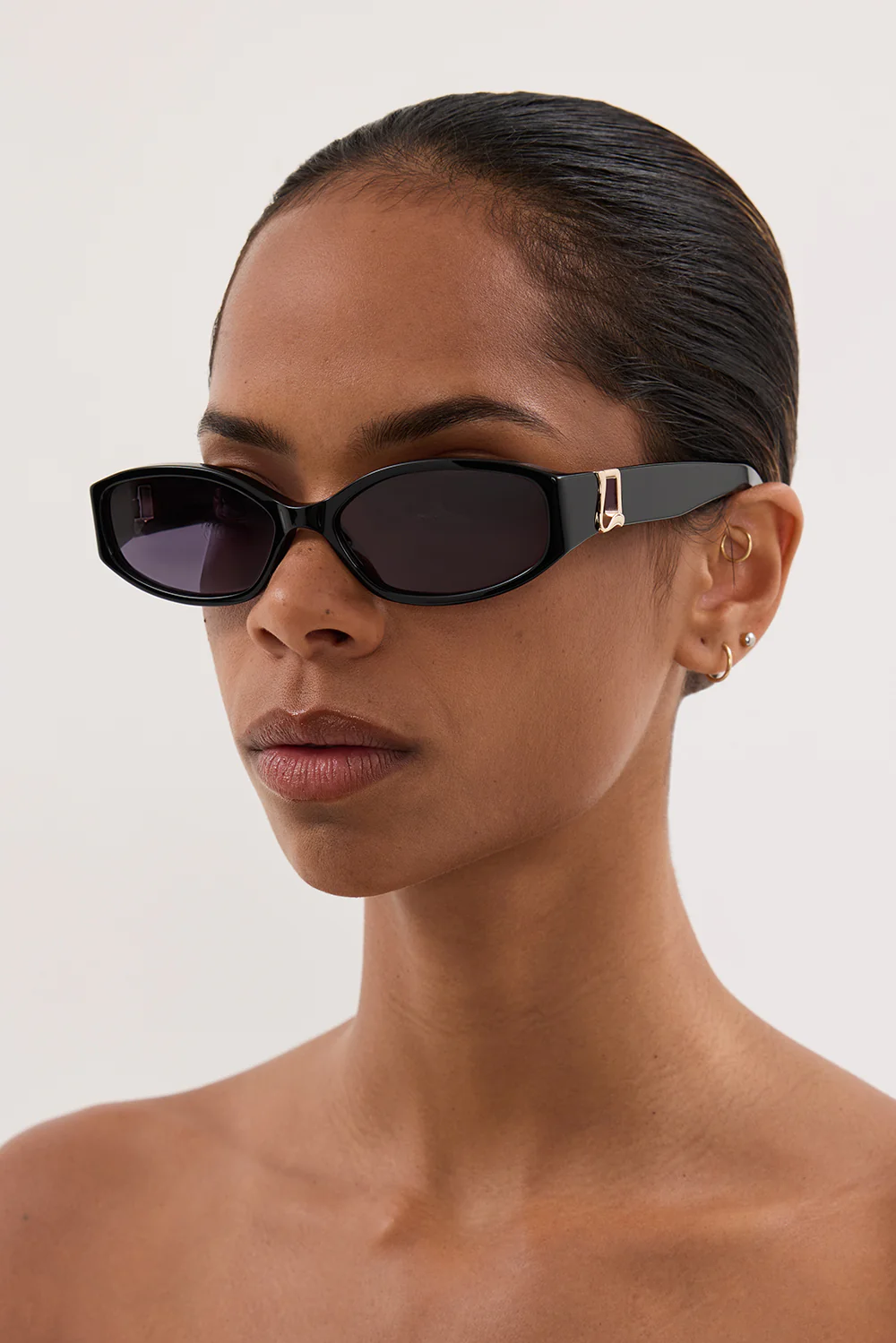 LUV LOU THE LOTTIE BLACK SUNGLASSES - Image 2