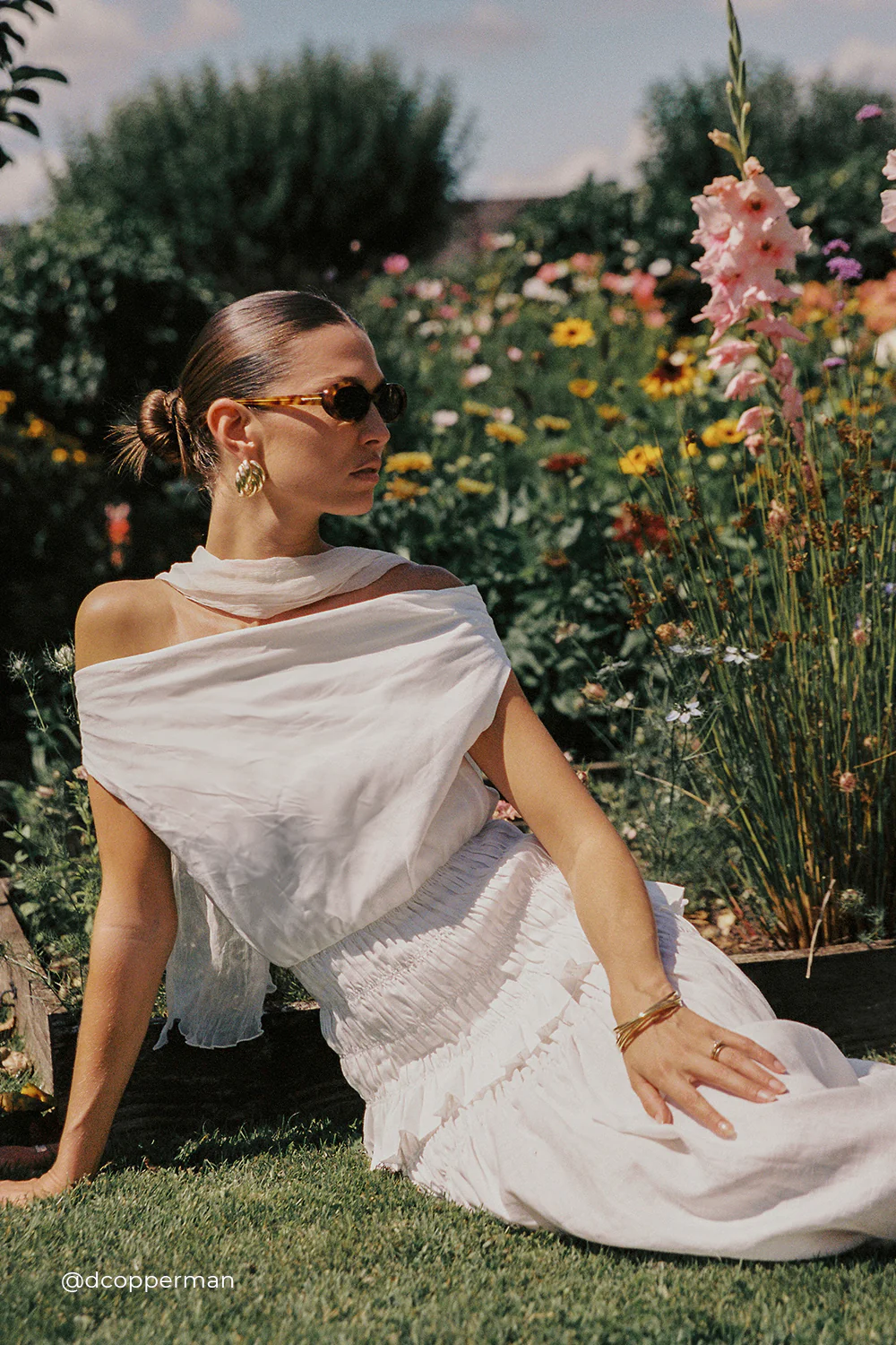 MAIA WHITE SLEEVELESS LINEN SHIRRED TOP - Image 2