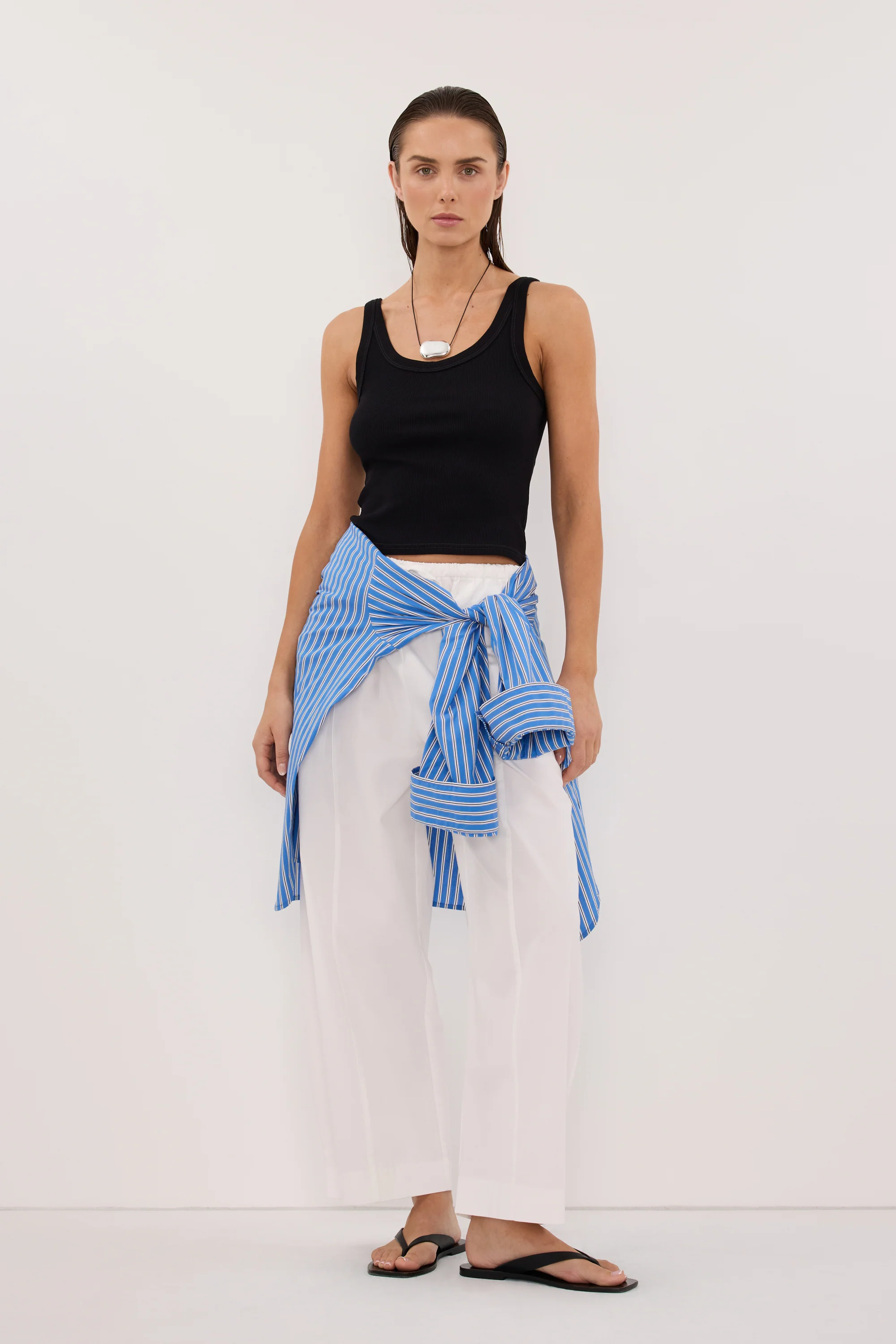 PHOEBE BLACK SCOOP NECK TANK TOP