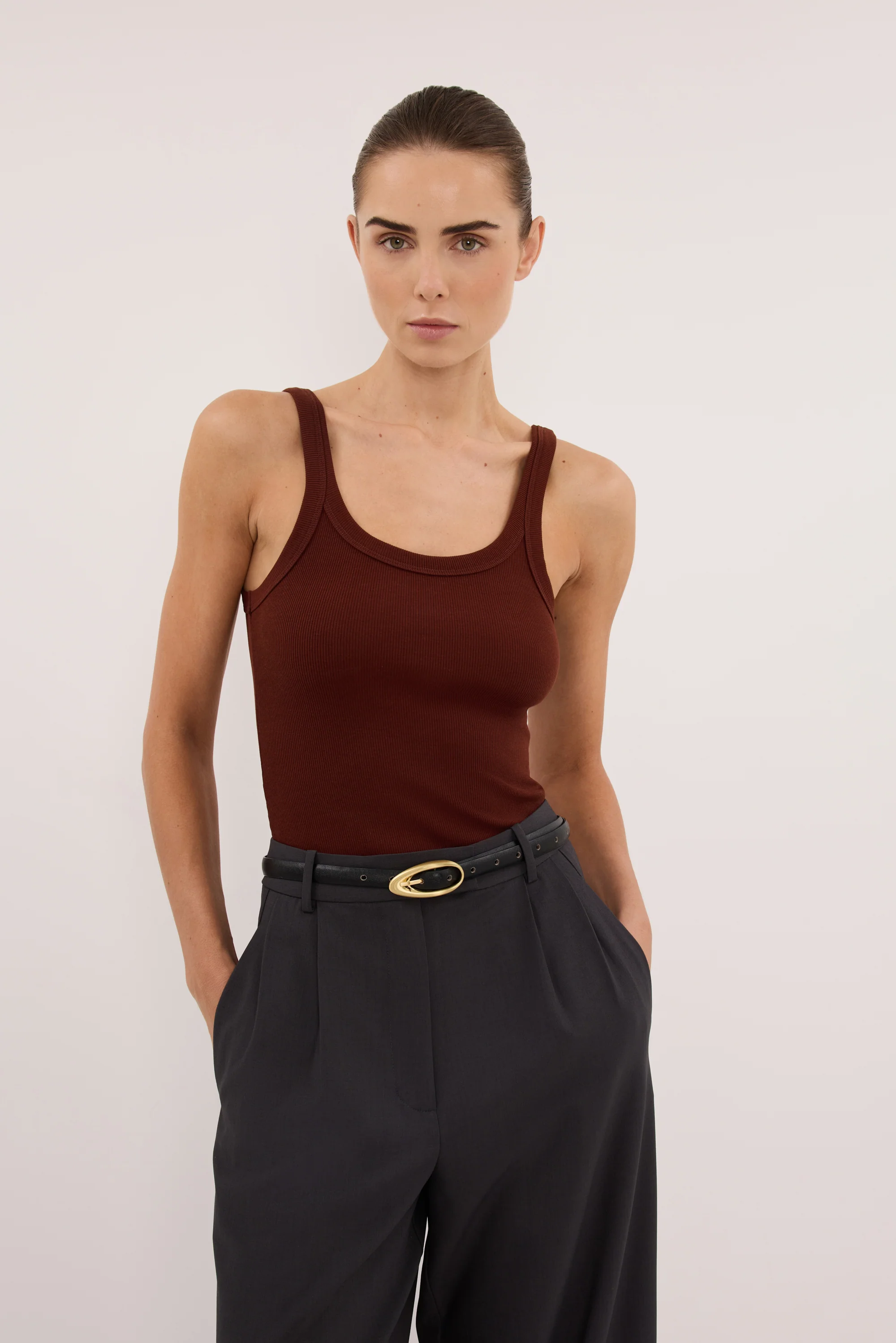 PHOEBE CINNAMON SCOOP NECK TANK TOP - Image 2