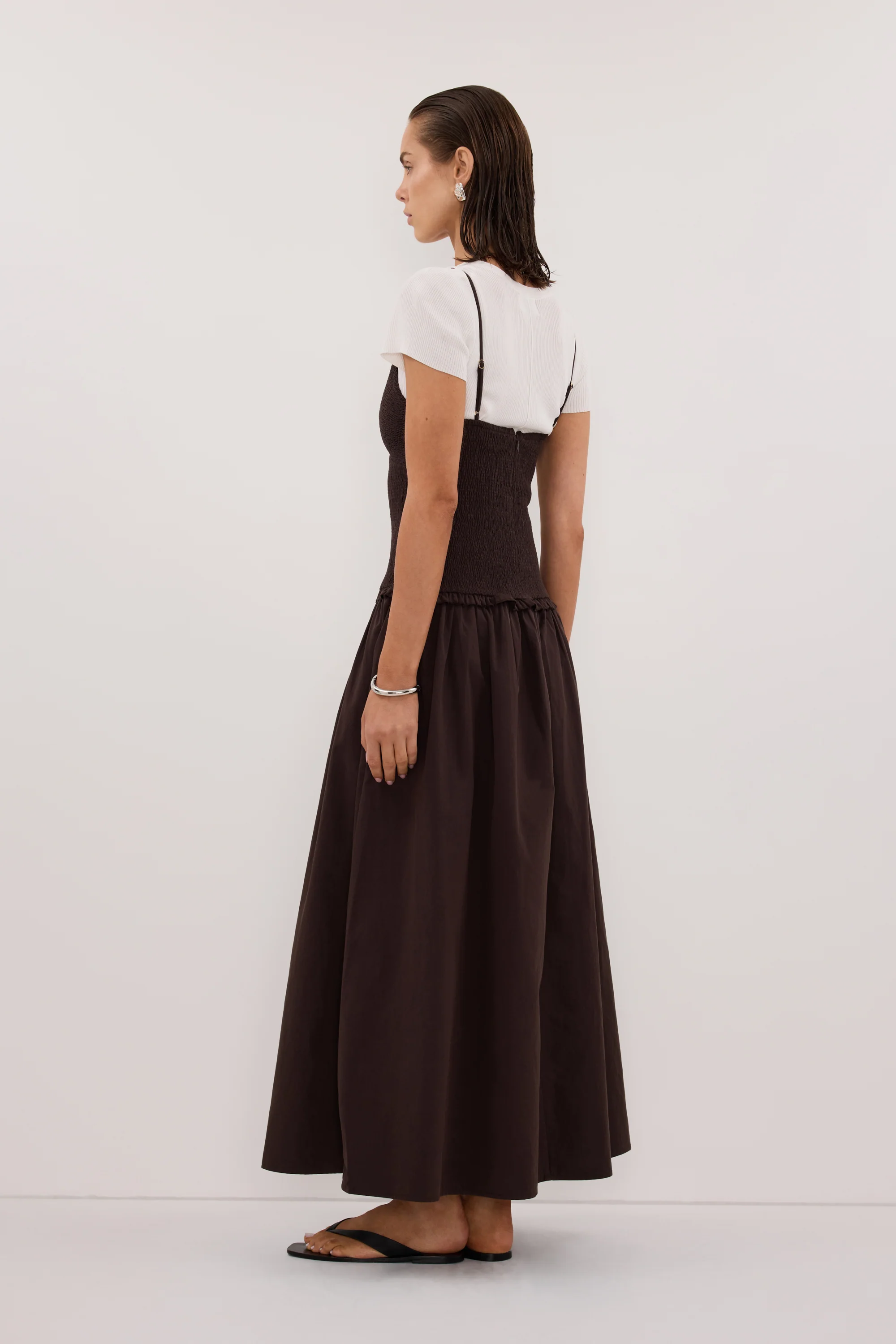 RAMONA BURNT CHOC SLEEVELESS COTTON MIDI DRESS - Image 7
