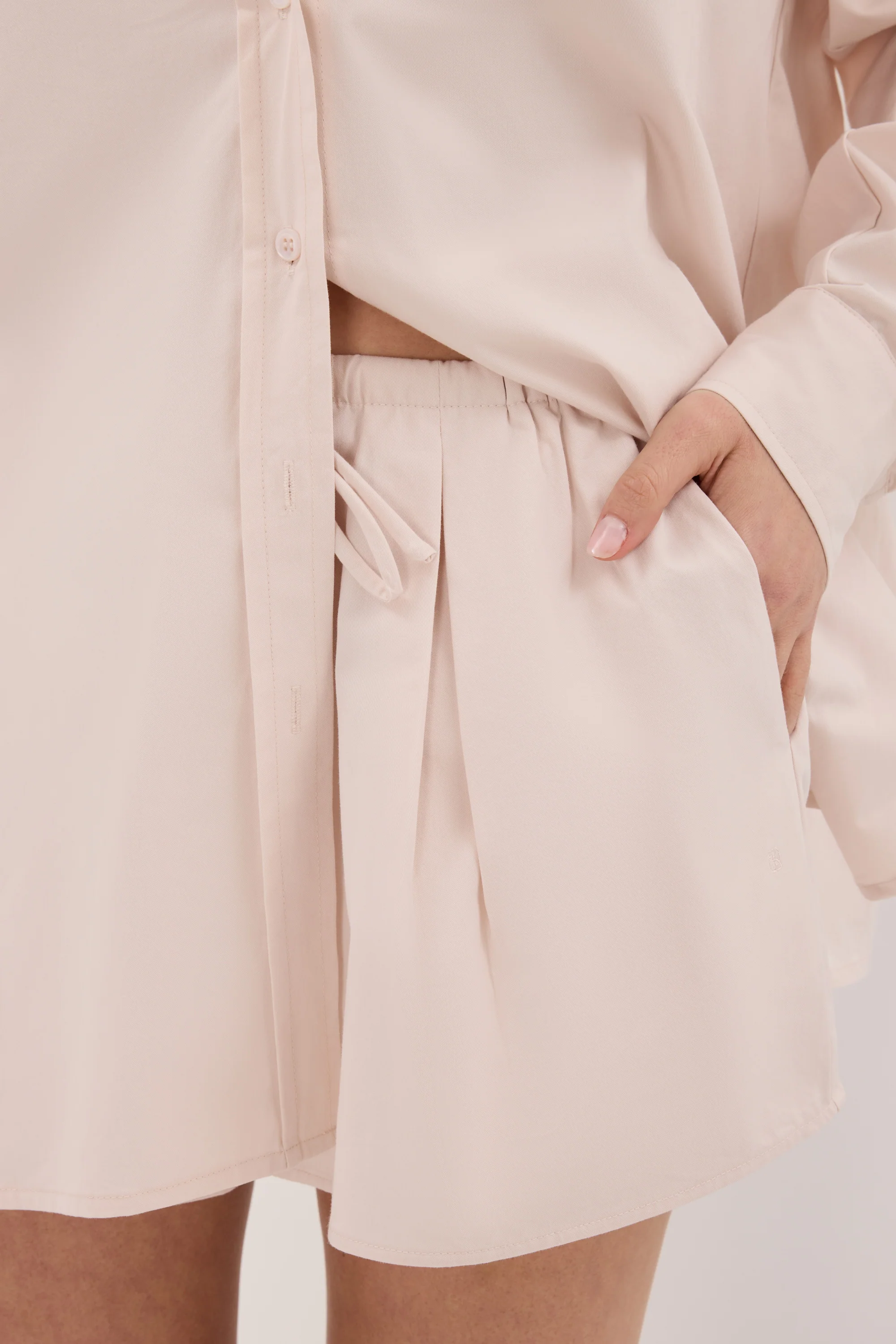 RAQUEL POWDER POPLIN SHORT - Image 5