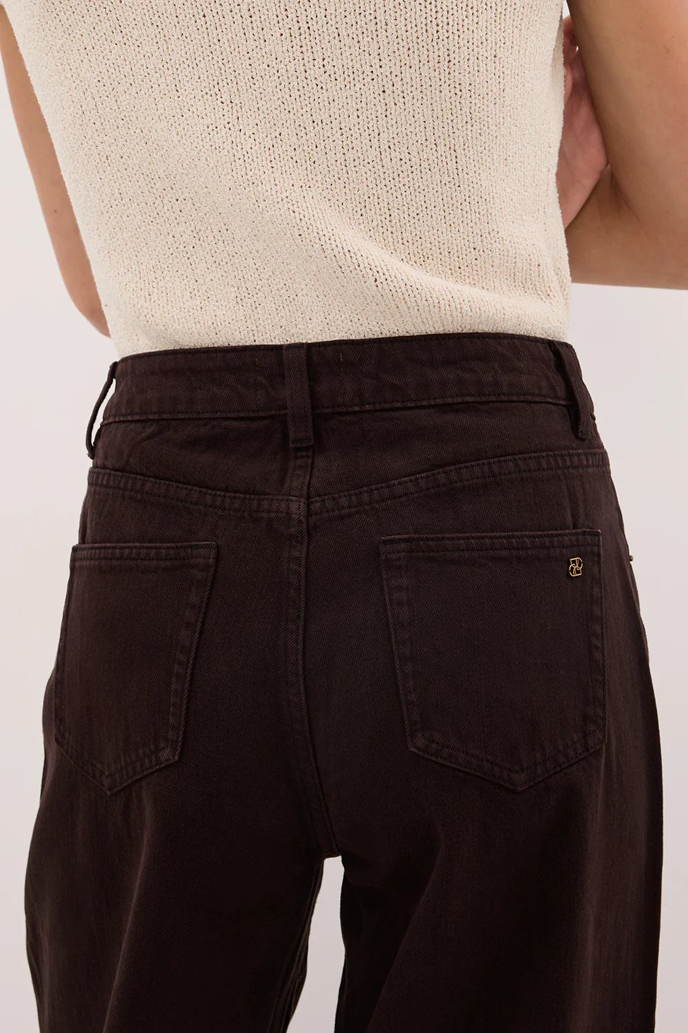 REAGAN 2.0 BURNT CHOC TALL SLOUCHY JEAN - Image 5