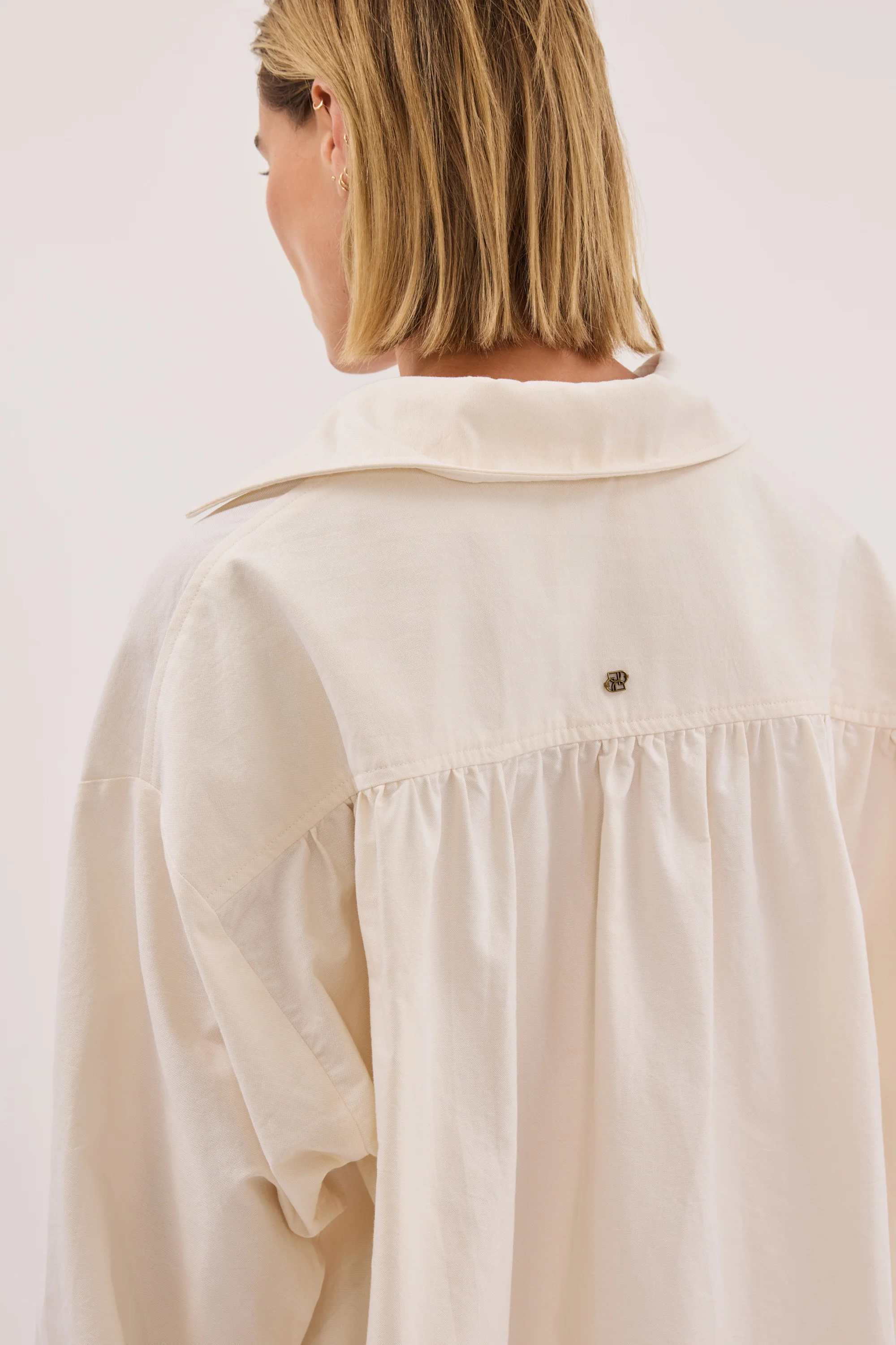 RHEA 2.0 CREAM OVERSIZED COTTON SHIRT - Image 4