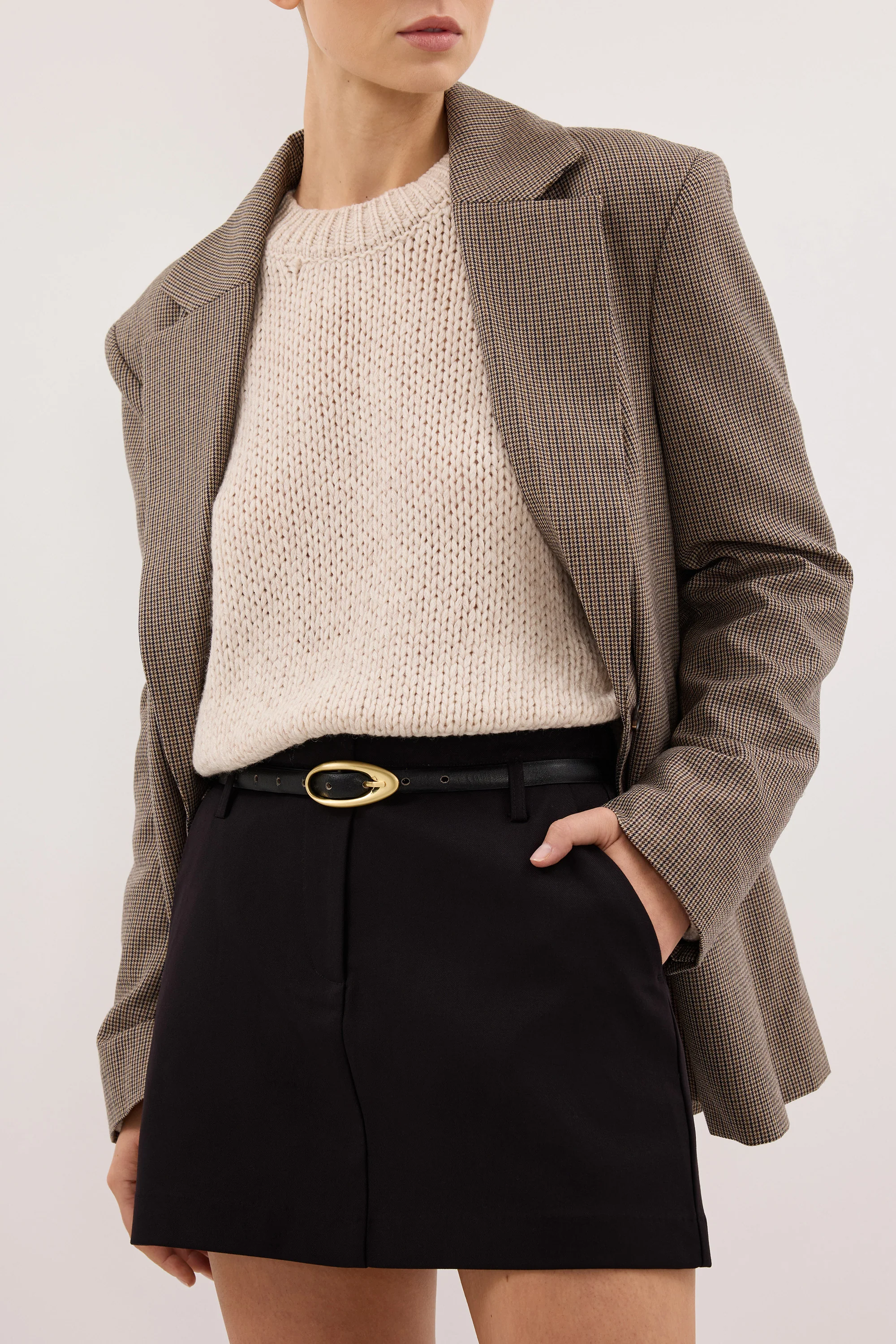 ROSLYN BLACK TAILORED SKORT - Image 5