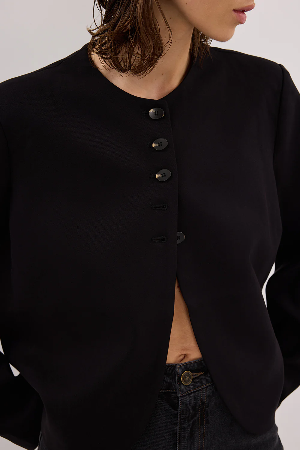 RYAN BLACK OVERSIZED CROPPED BLAZER - Image 6