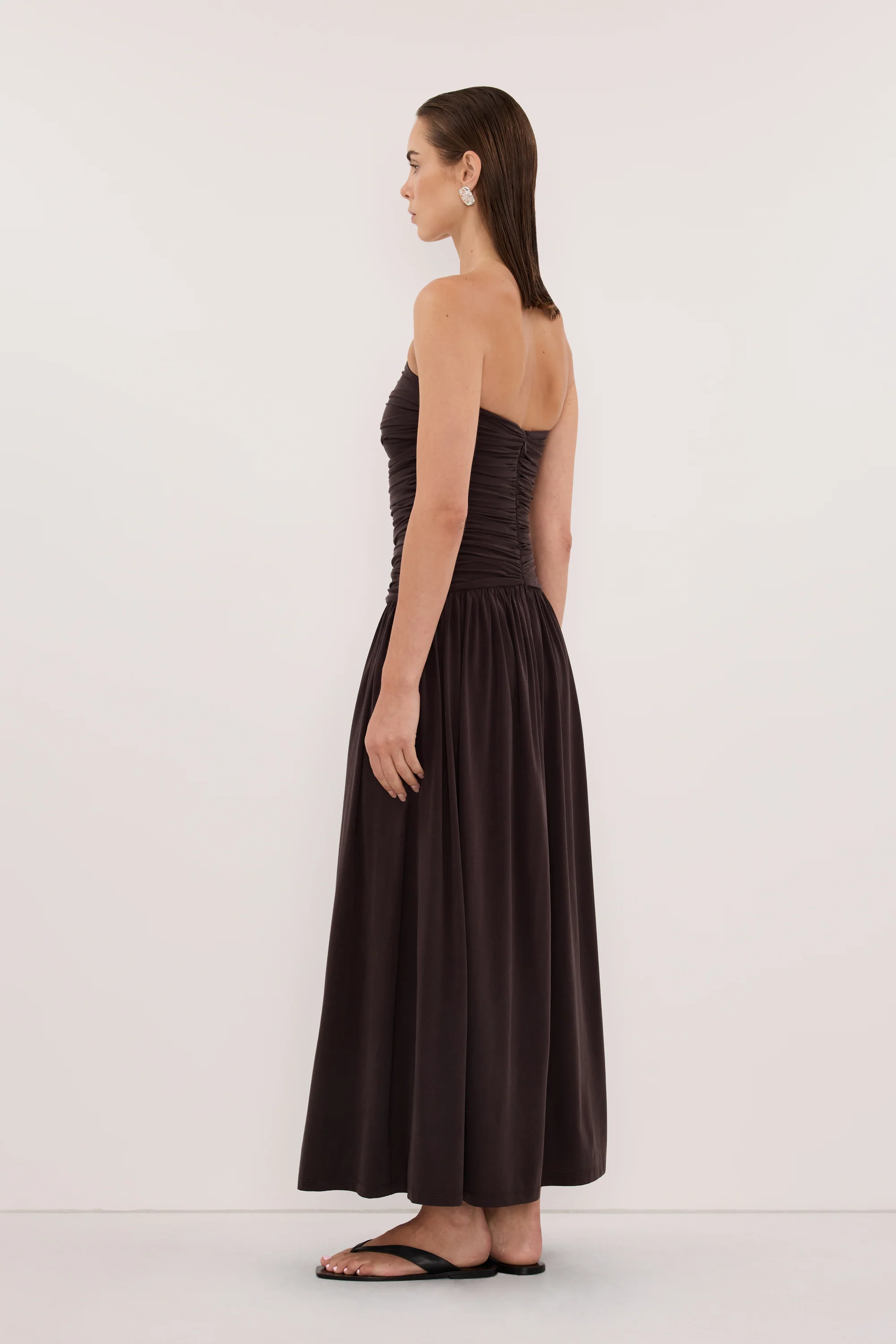 SHARI BURNT CHOC STRAPLESS BANDEAU MIDI DRESS - Image 5
