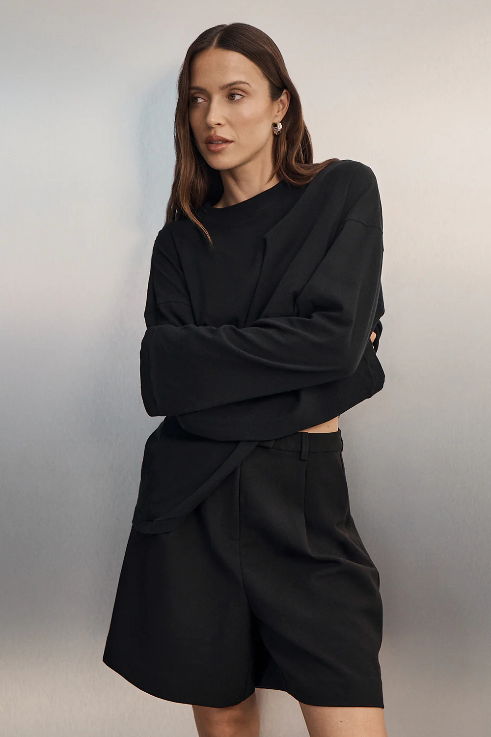 SLOANE BLACK LONG SLEEVE CREW KNIT TOP