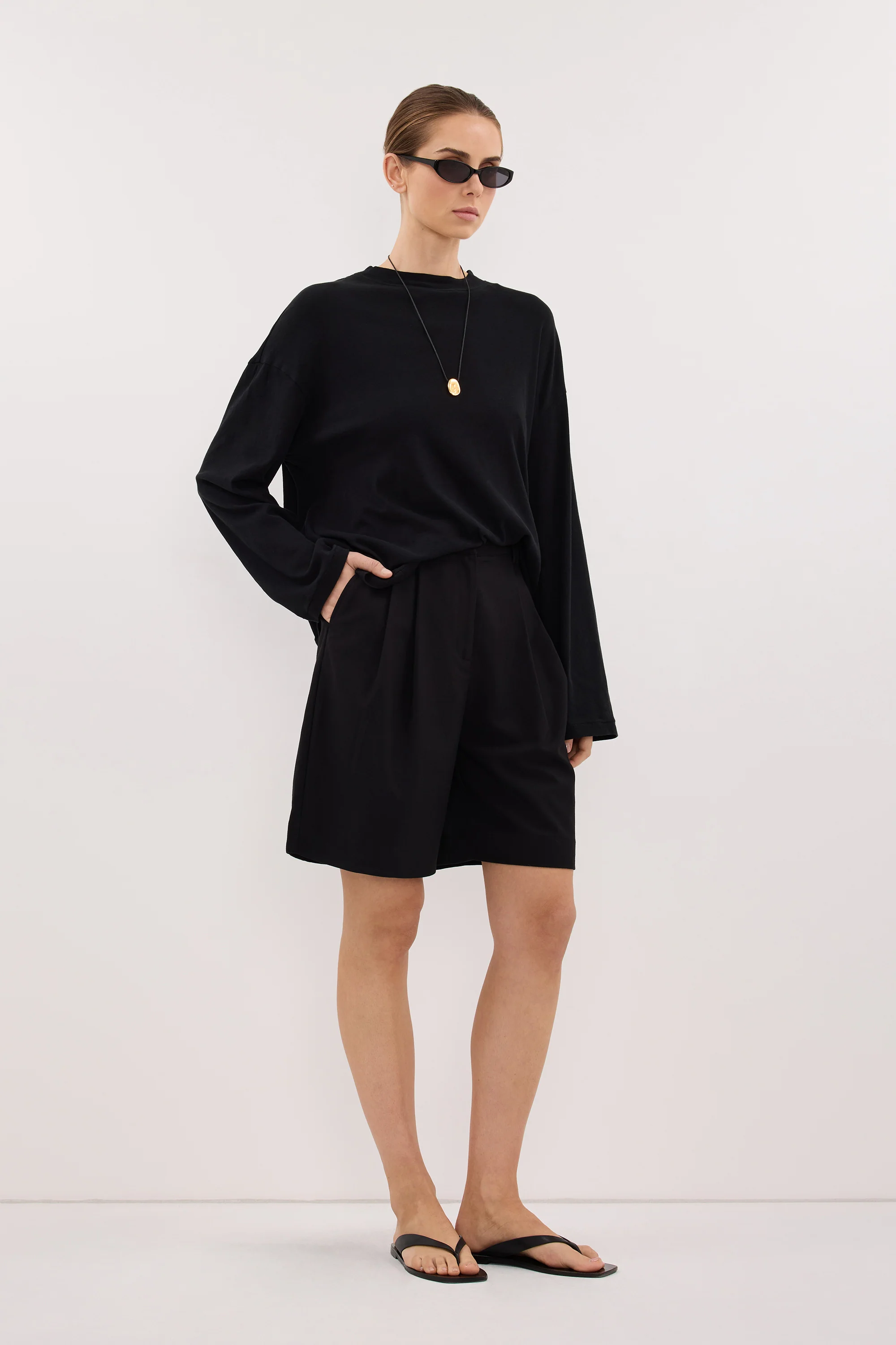 SLOANE BLACK LONG SLEEVE CREW KNIT TOP - Image 4