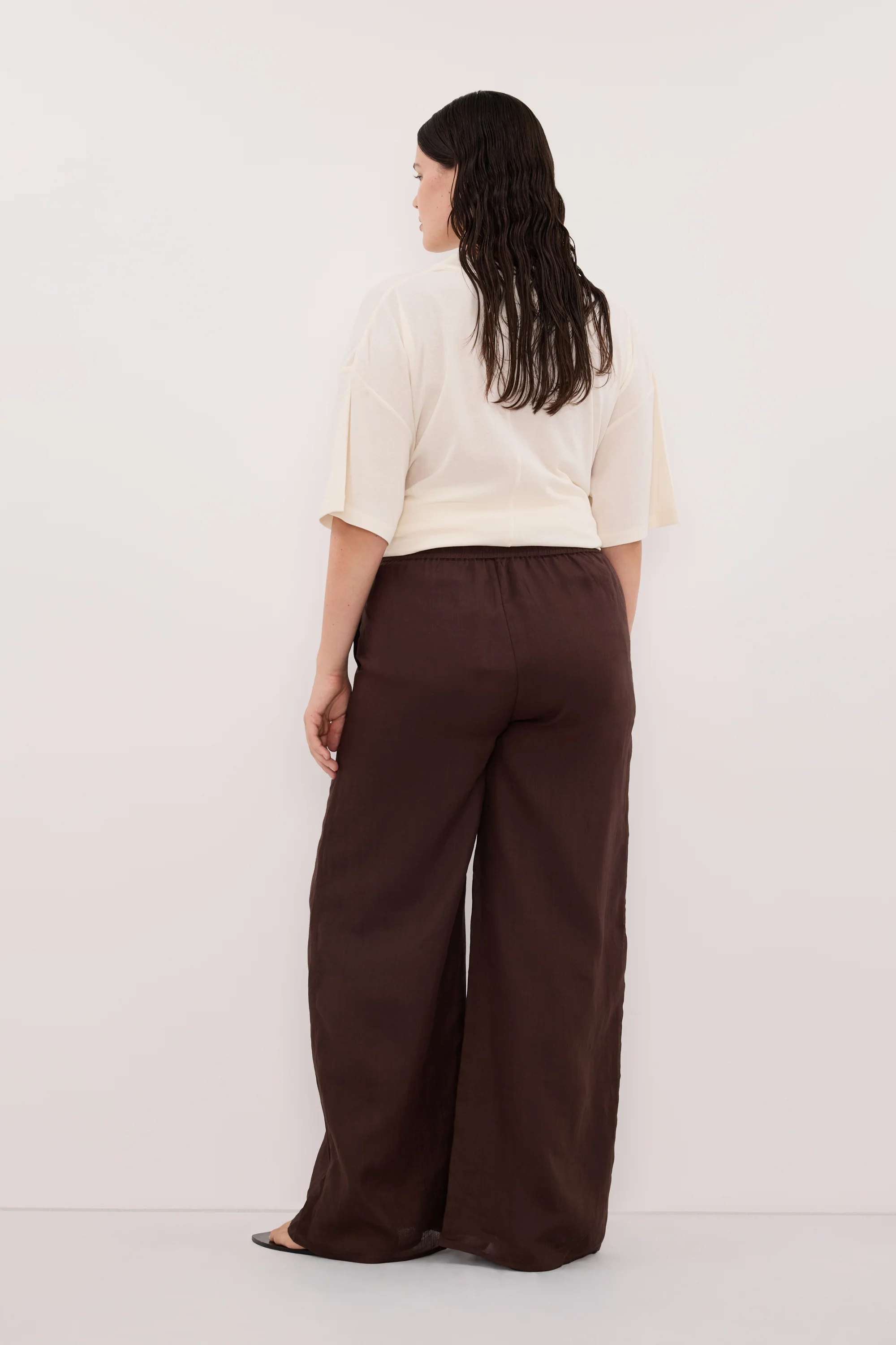 SLOANE CREAM COTTON LONGLINE TEE - Image 7