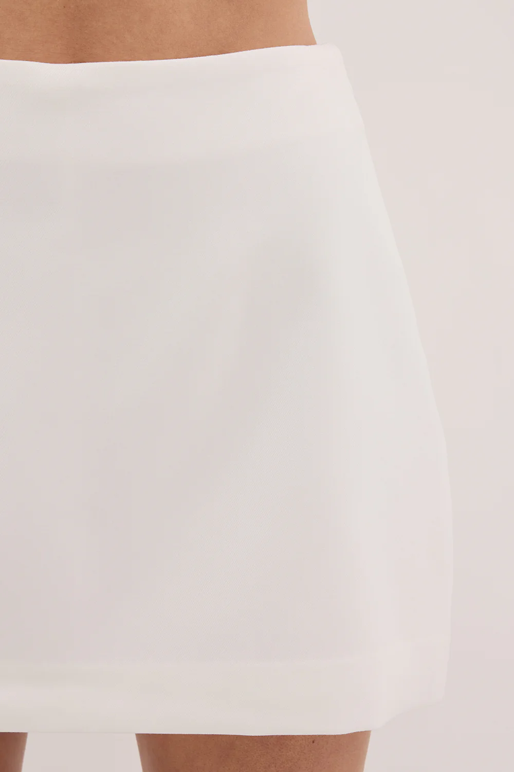 SOHO WHITE TAILORED SKORT - Image 5