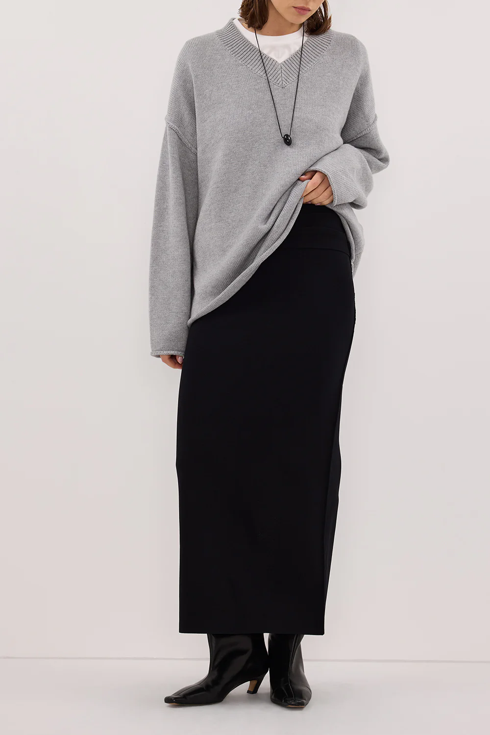 SOL BLACK KNIT MIDI SKIRT - Image 2