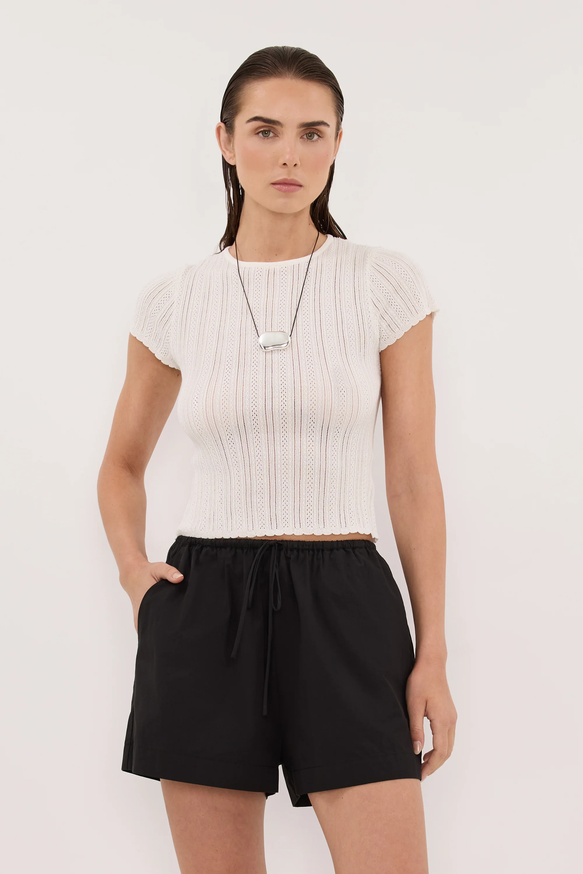 SOMMER BLACK POPLIN SHORT - Image 2