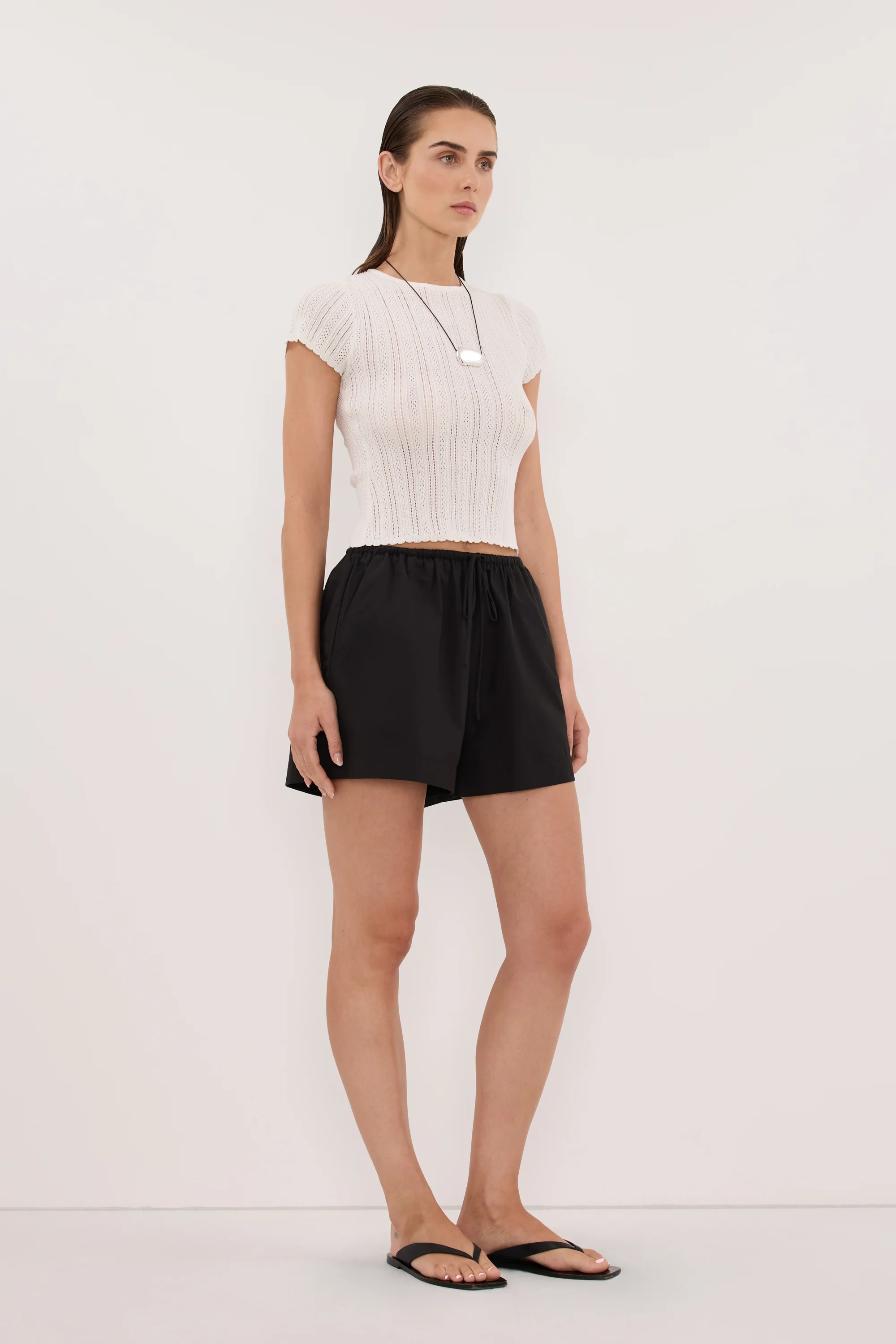 SOMMER BLACK POPLIN SHORT - Image 3