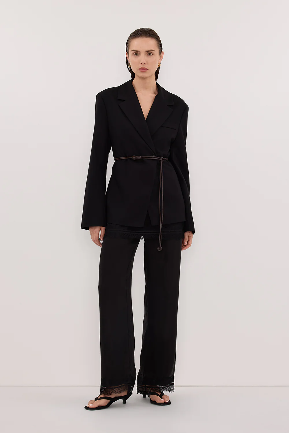 SURI BLACK CINCHED BLAZER