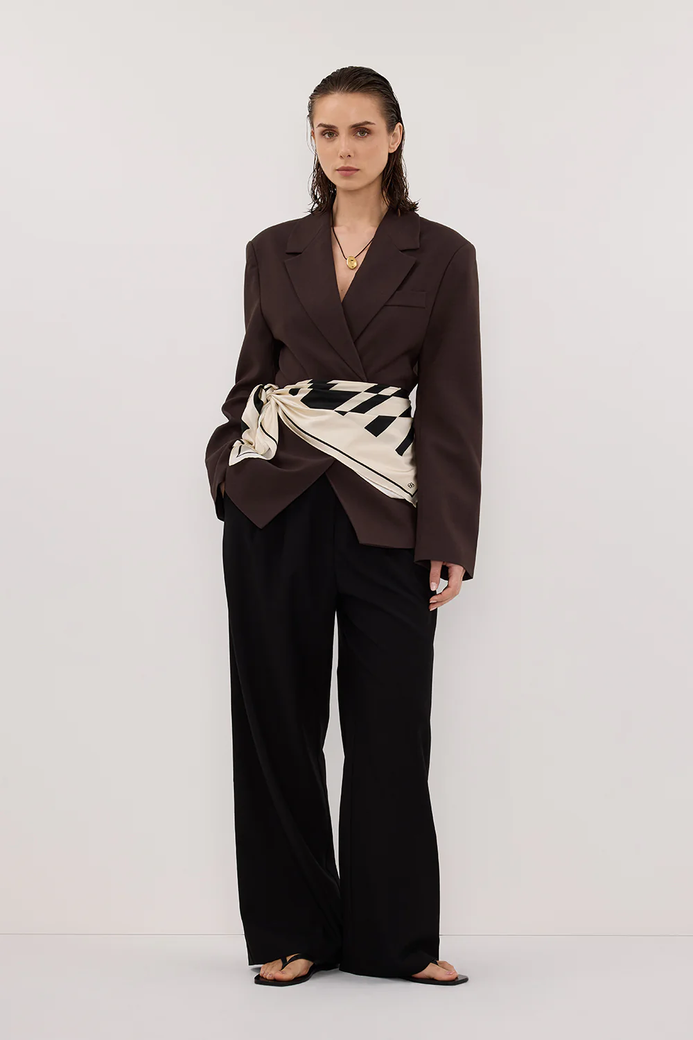 SURI ESPRESSO CINCHED BLAZER