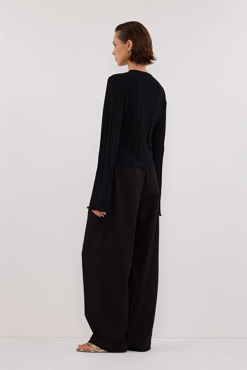 SYLVIA BLACK CREW KNIT TOP - Image 4