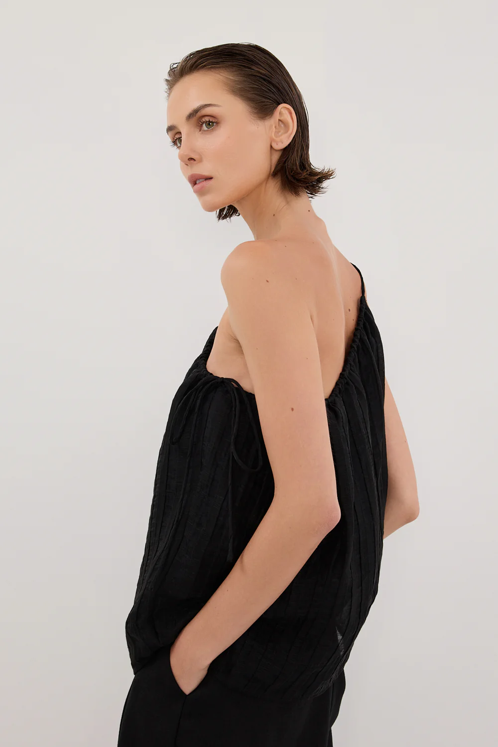 TAHITI BLACK ONE SHOULDER TOP - Image 2
