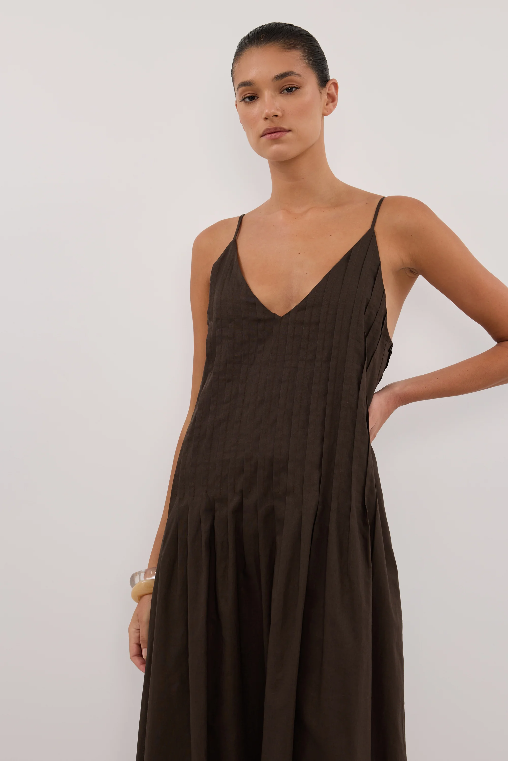 TAHLIA BITTER CHOC LINEN BLEND MAXI DRESS - Image 2