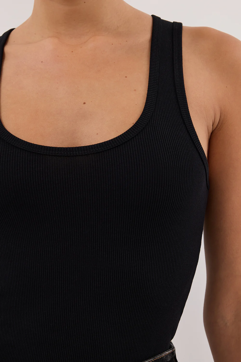 THEO 2.0 BLACK TANK - Image 5