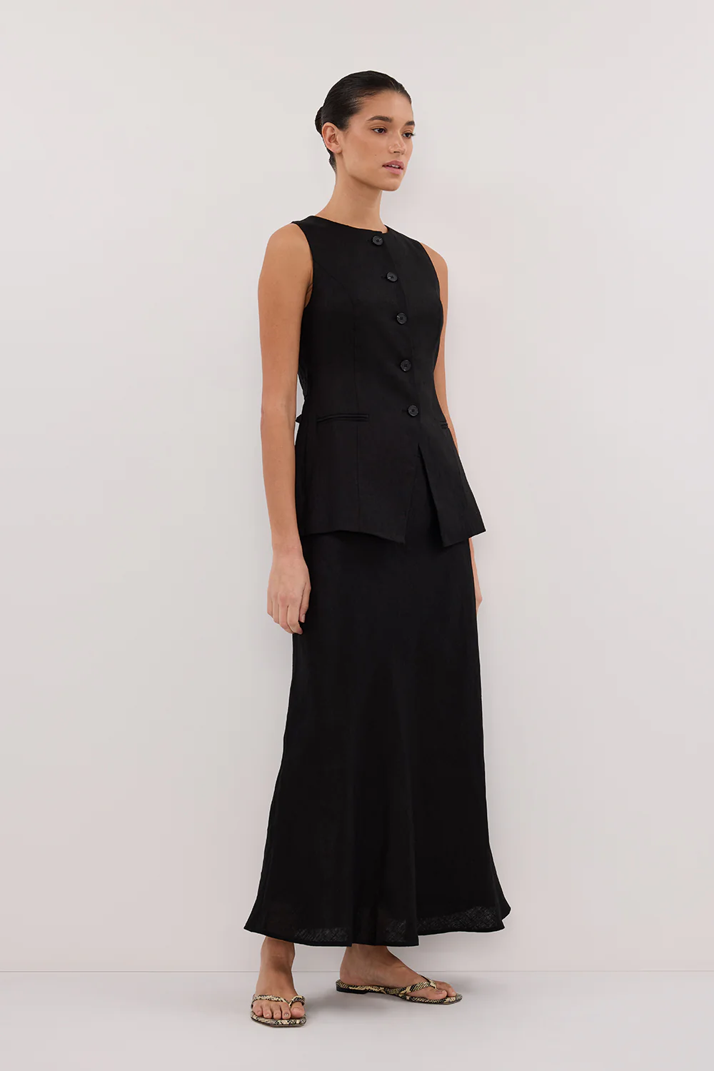 TYRA BLACK LINEN MIDI SKIRT - Image 3